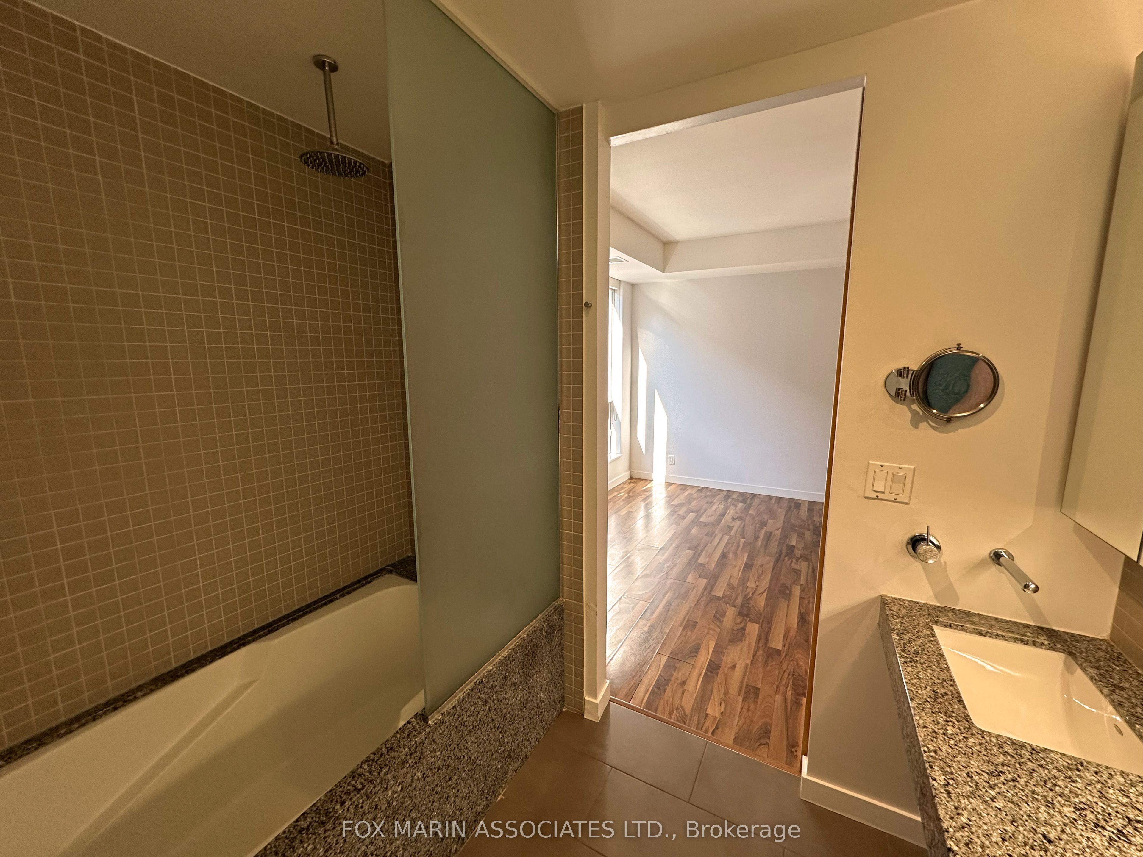 #526 - 1 Shaw Street Property Photo 13
