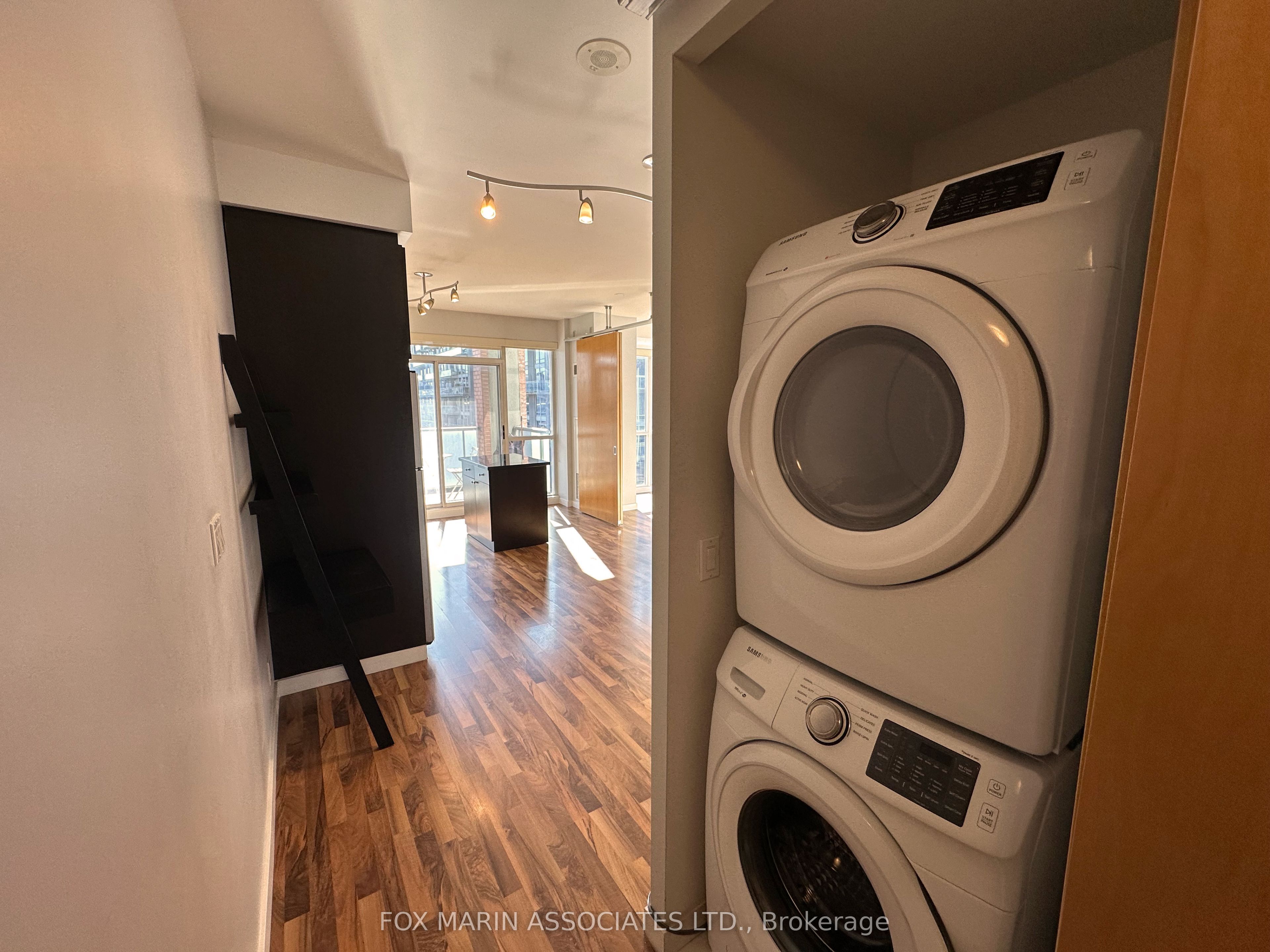 #526 - 1 Shaw Street Property Photo 14