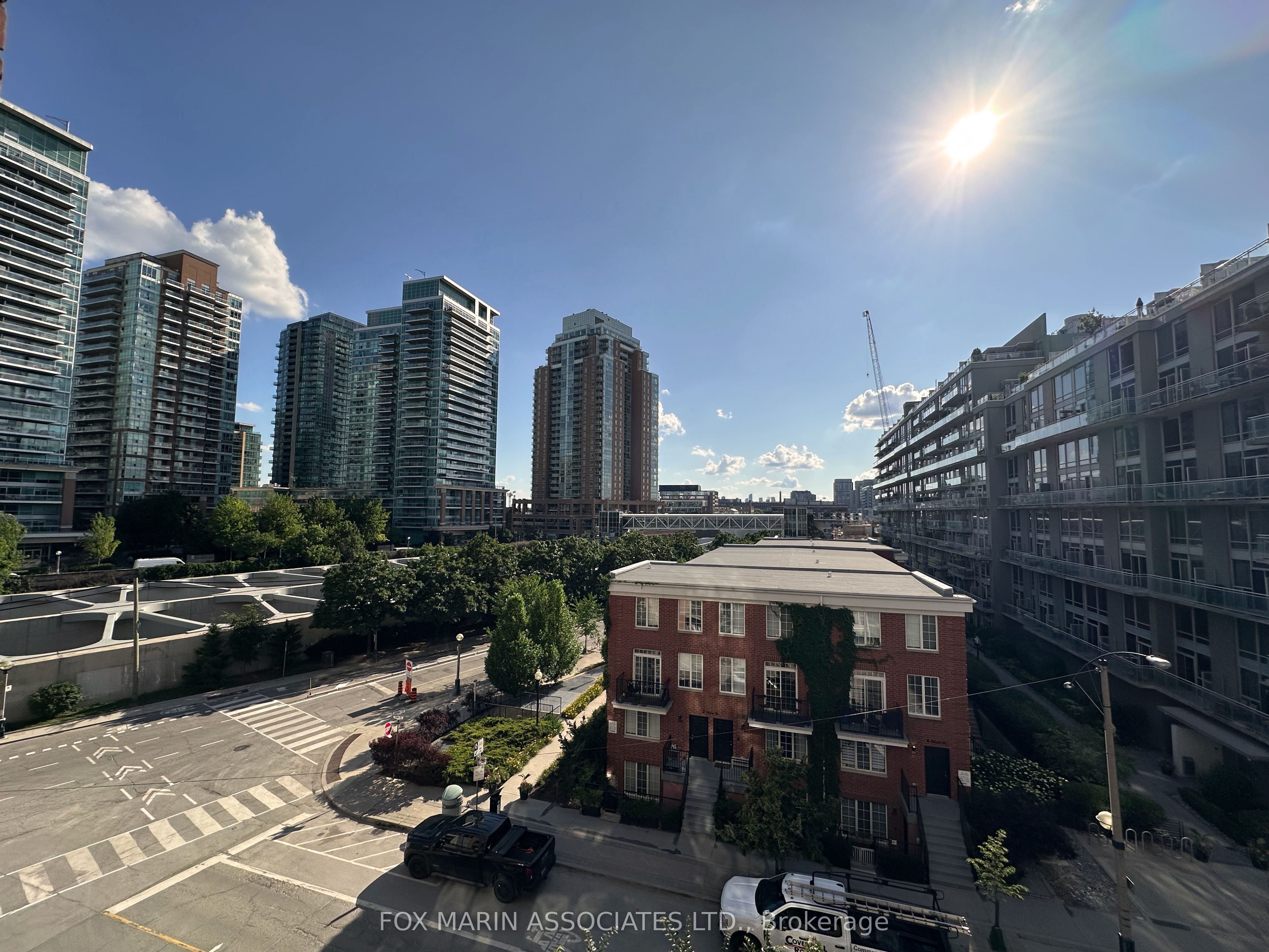 #526 - 1 Shaw Street Property Photo 18
