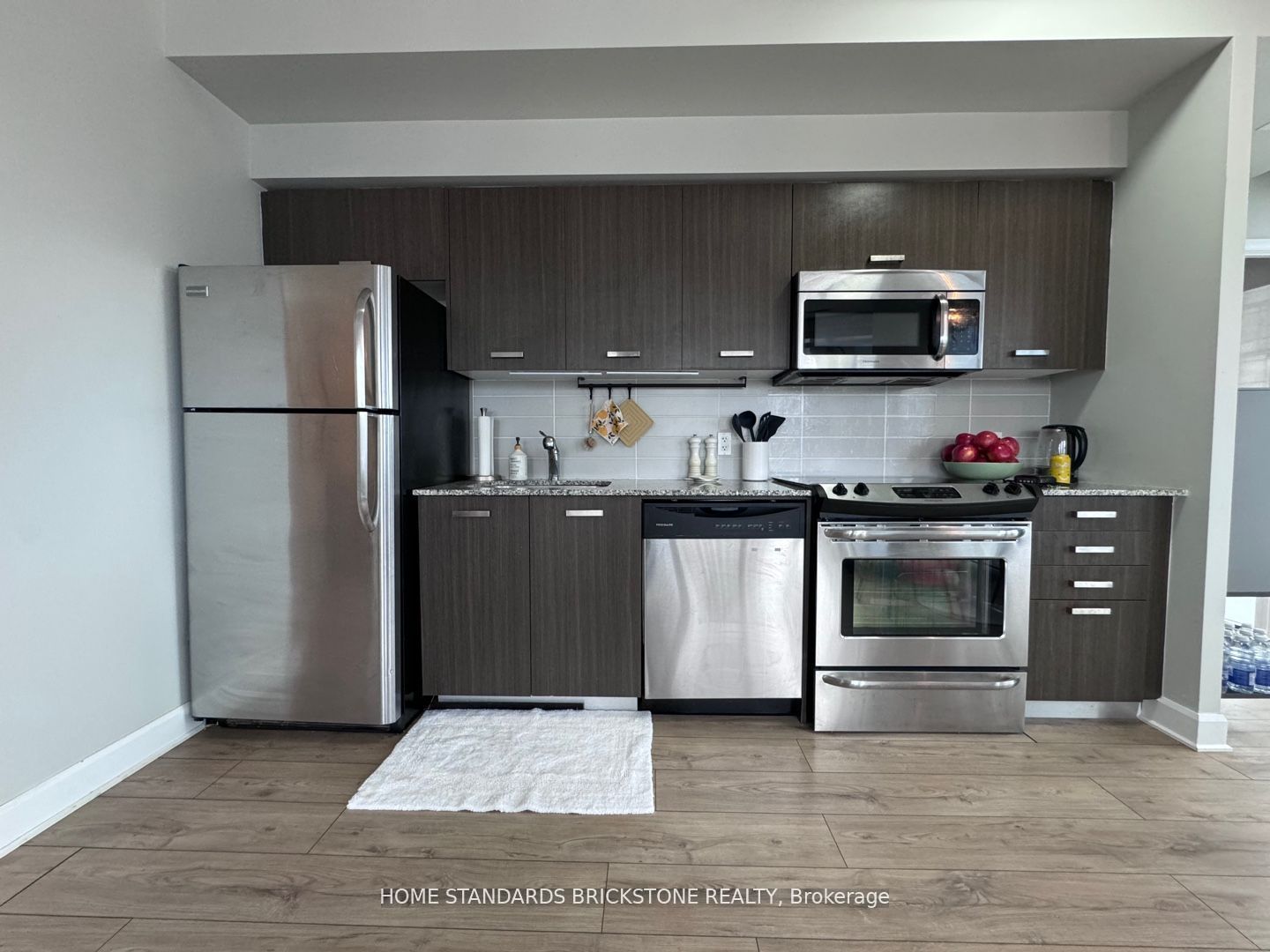 #1708 - 832 Bay Street Property Photo 6