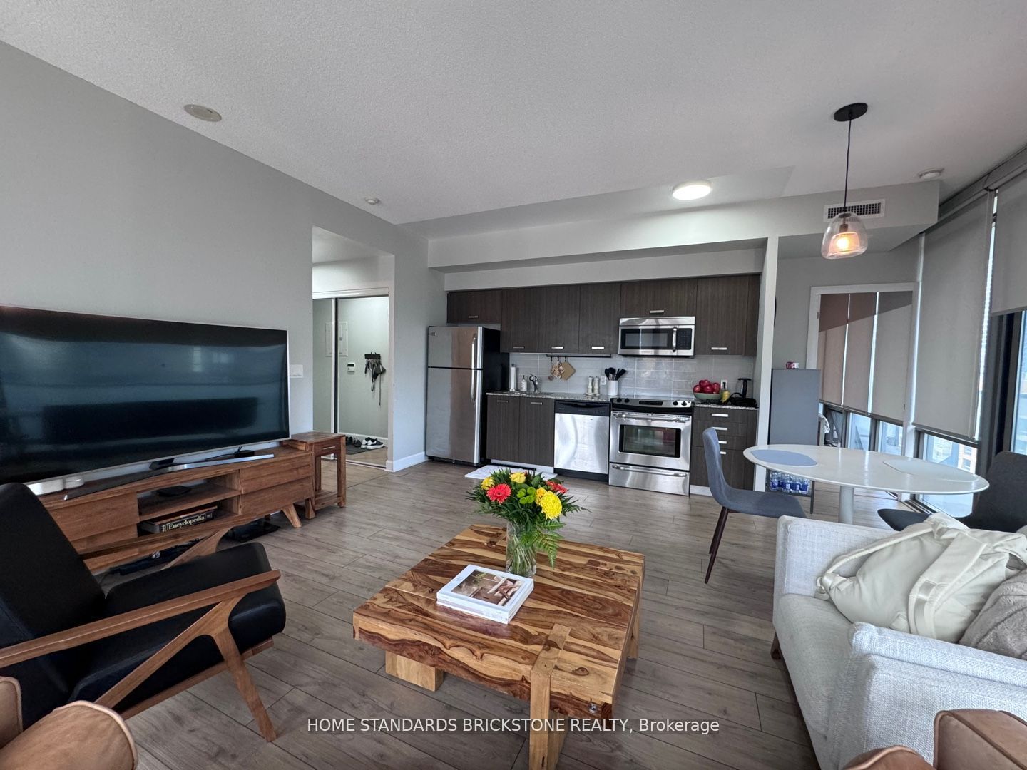 #1708 - 832 Bay Street Property Photo 7