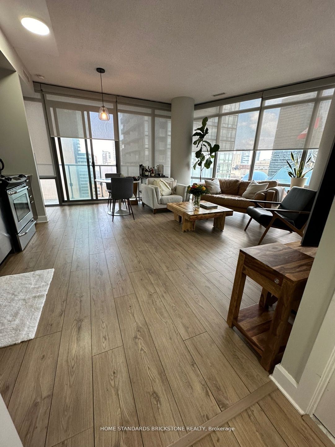 #1708 - 832 Bay Street Property Photo 10