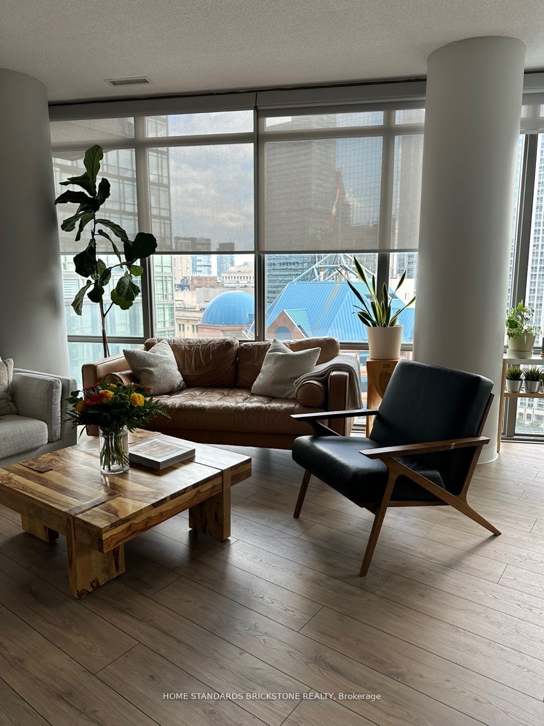 #1708 - 832 Bay Street Property Photo 12