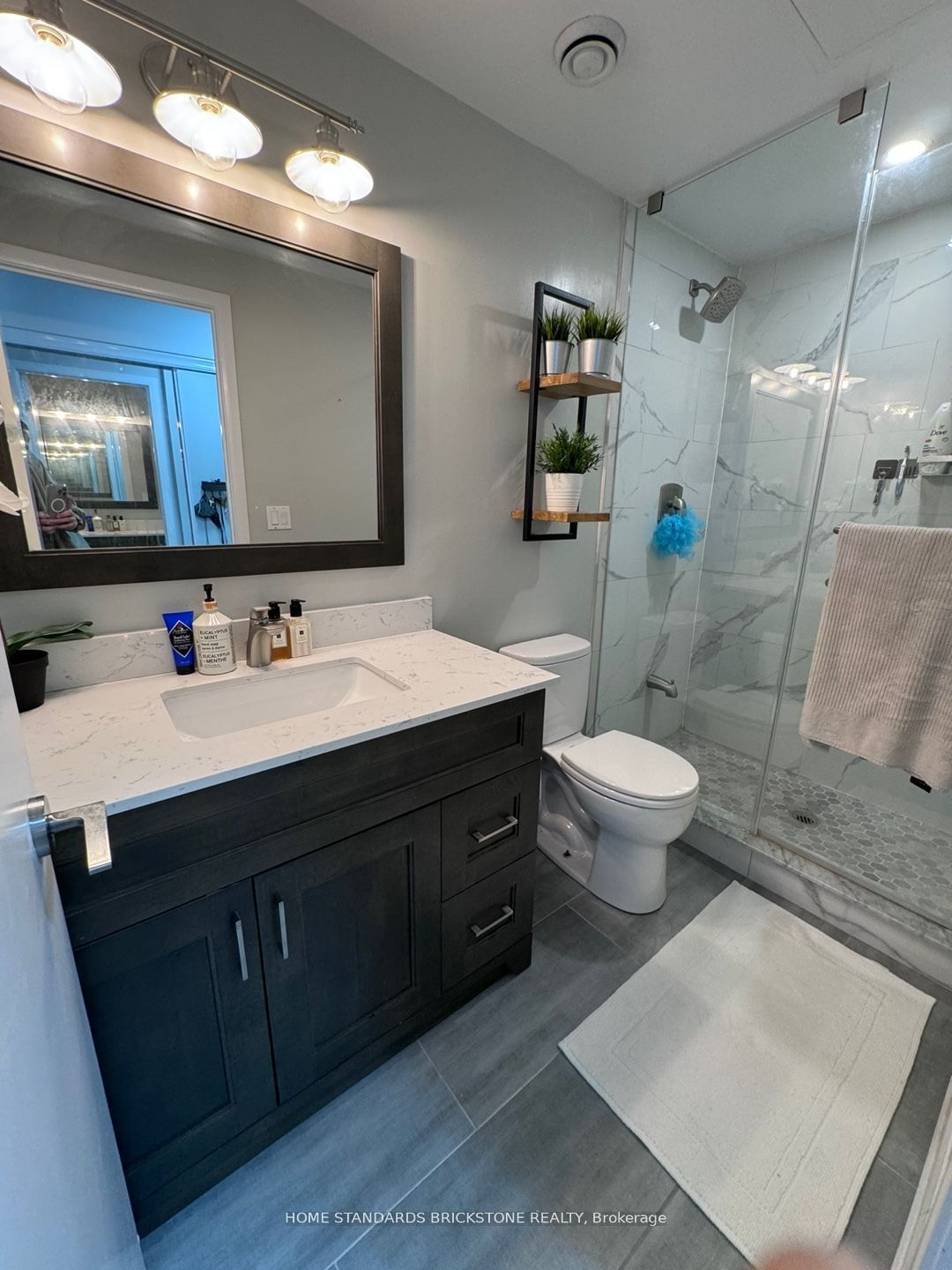 #1708 - 832 Bay Street Property Photo 24