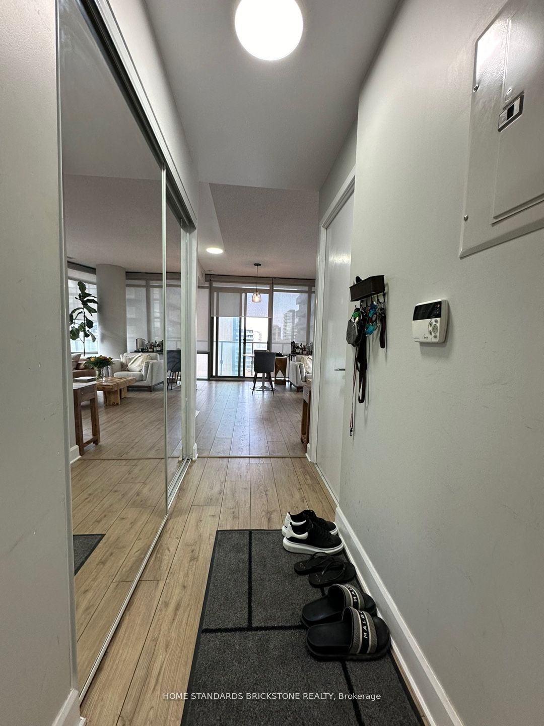 #1708 - 832 Bay Street Property Photo 26