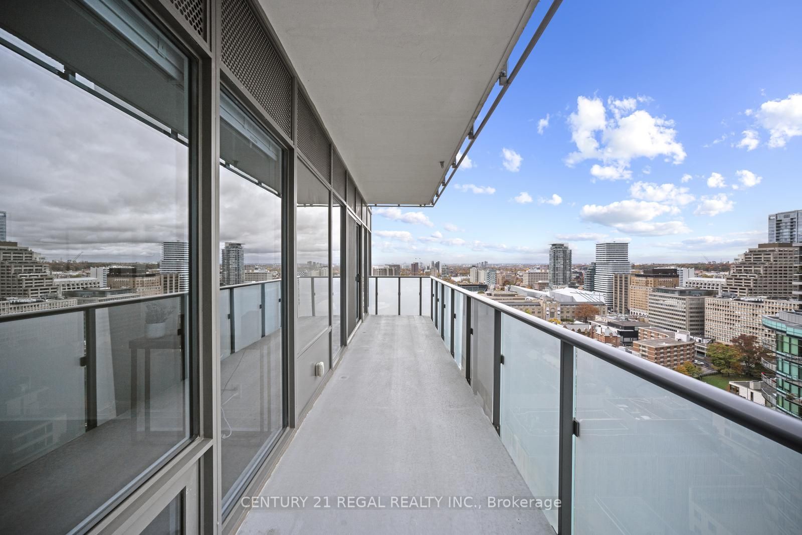 #2407 - 65 St Mary Street Property Photo 11
