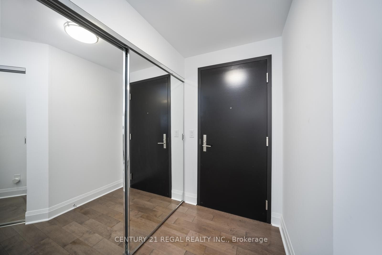 #2407 - 65 St Mary Street Property Photo 13