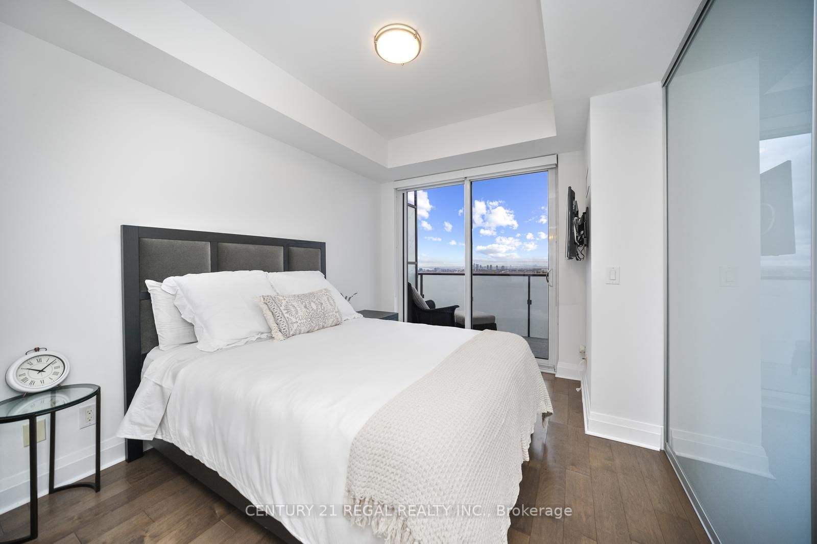 #2407 - 65 St Mary Street Property Photo 17