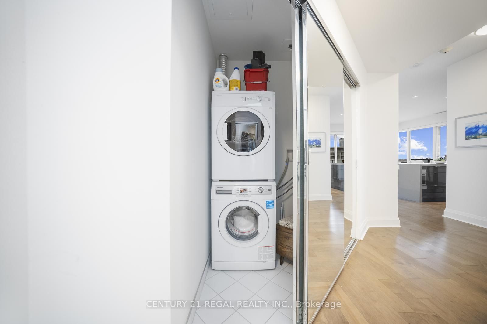 #2407 - 65 St Mary Street Property Photo 20