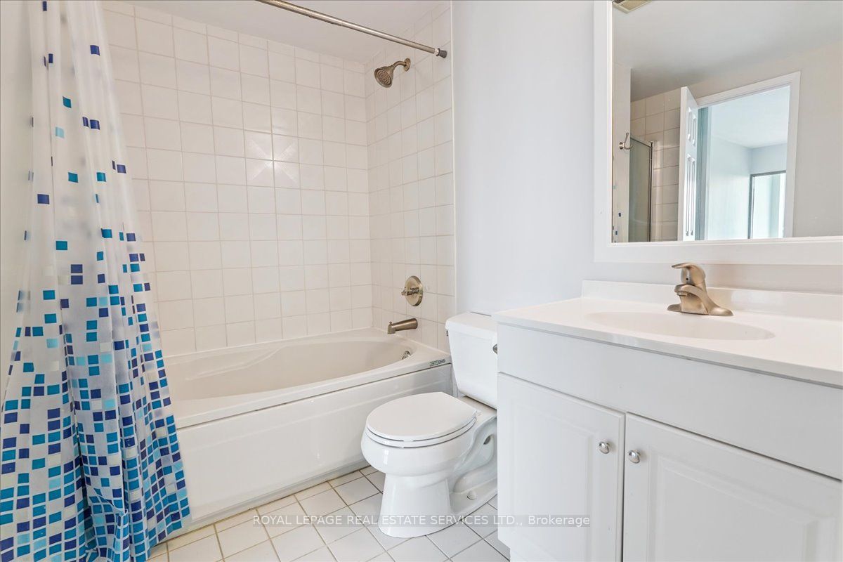 #lp04 - 298 Jarvis Street Property Photo 18
