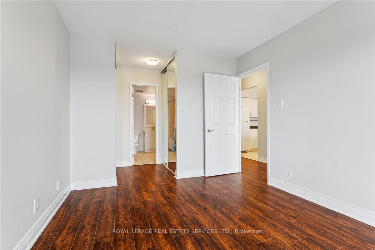 #lp04 - 298 Jarvis Street Property Photo 20