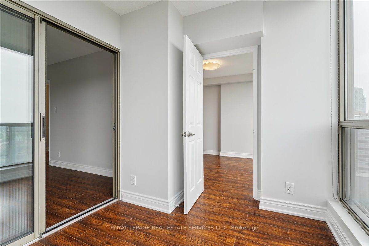 #lp04 - 298 Jarvis Street Property Photo 24