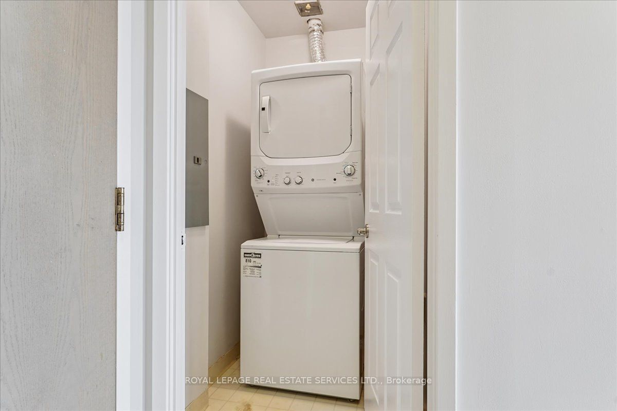 #lp04 - 298 Jarvis Street Property Photo 26