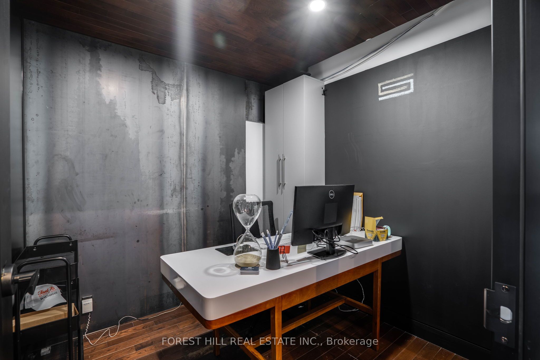 659 St Clair Avenue Property Photo 15