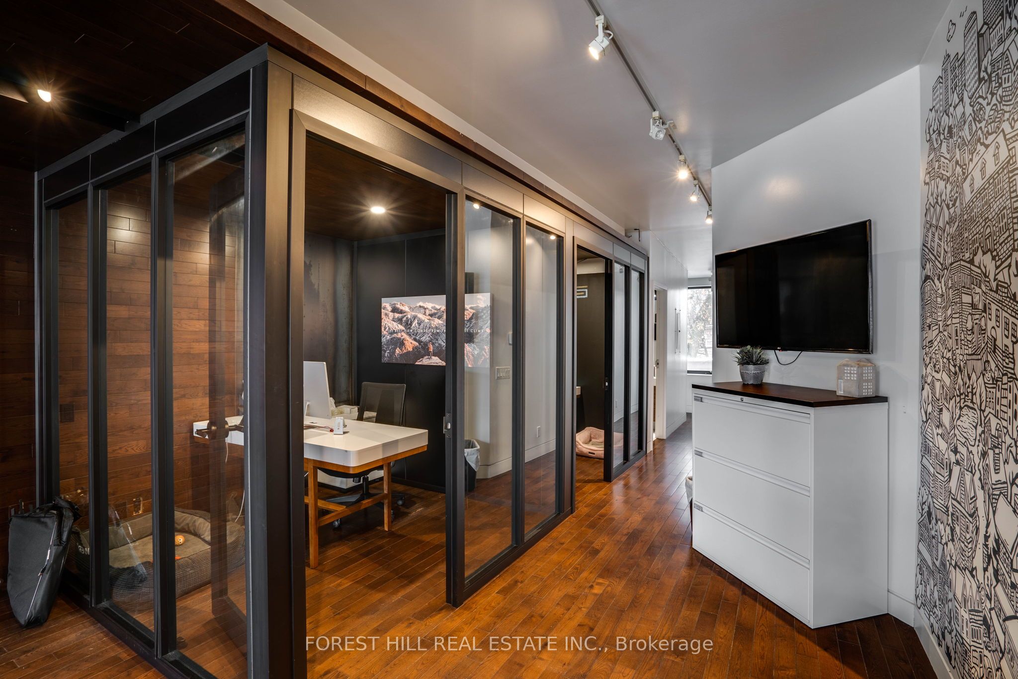 659 St Clair Avenue Property Photo 17