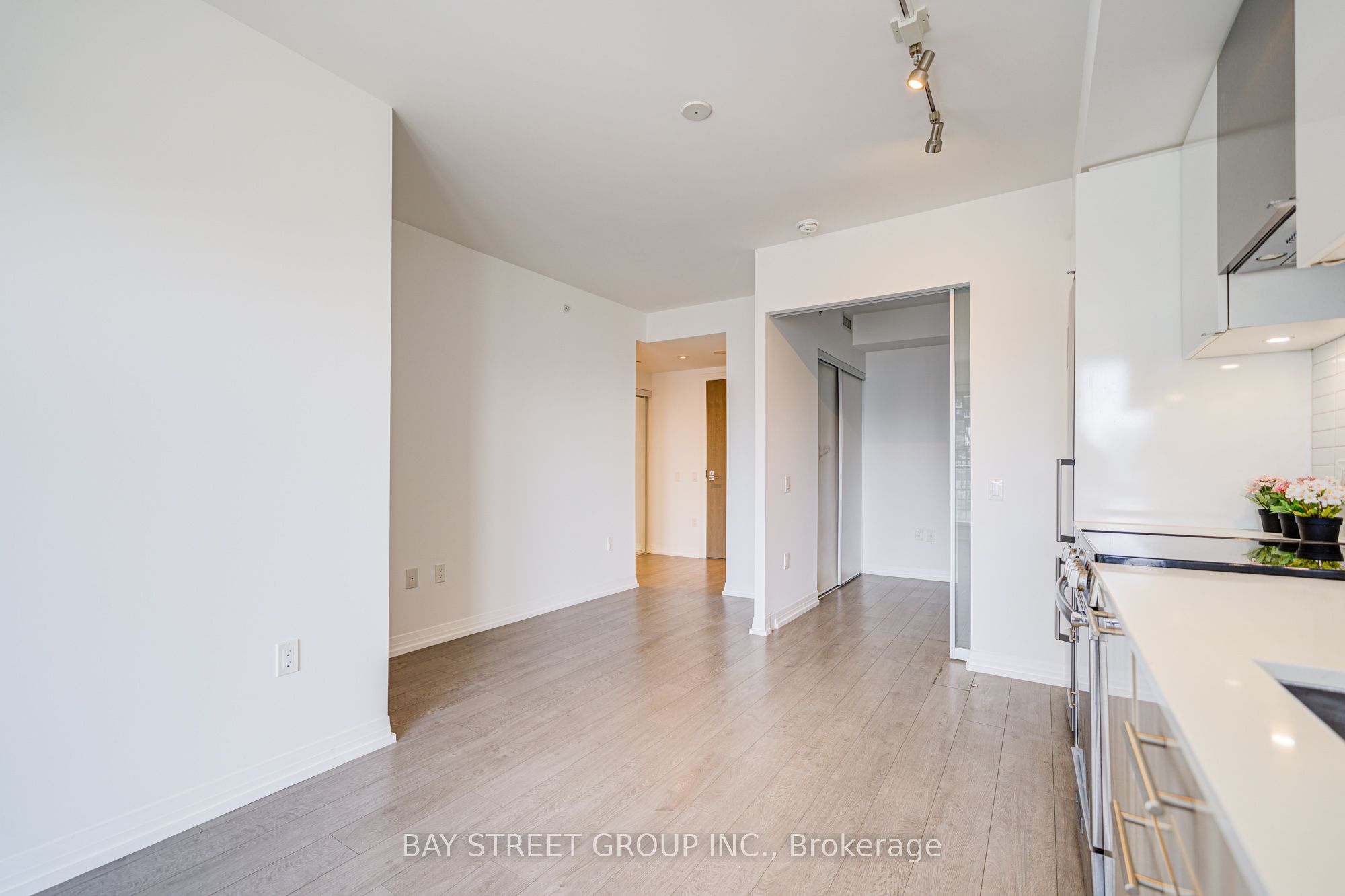 #1218 - 251 Jarvis Street Property Photo 17