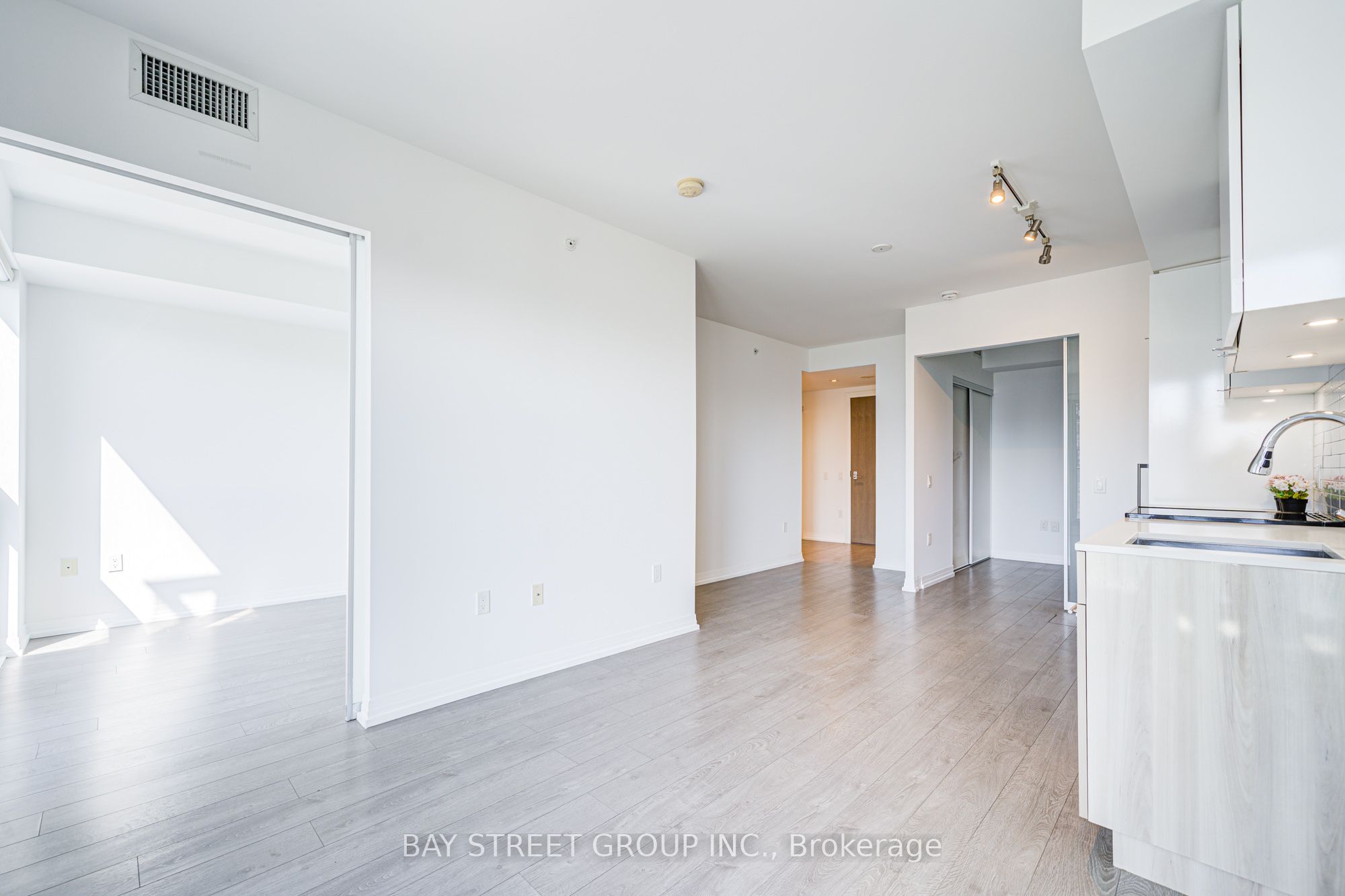 #1218 - 251 Jarvis Street Property Photo 23