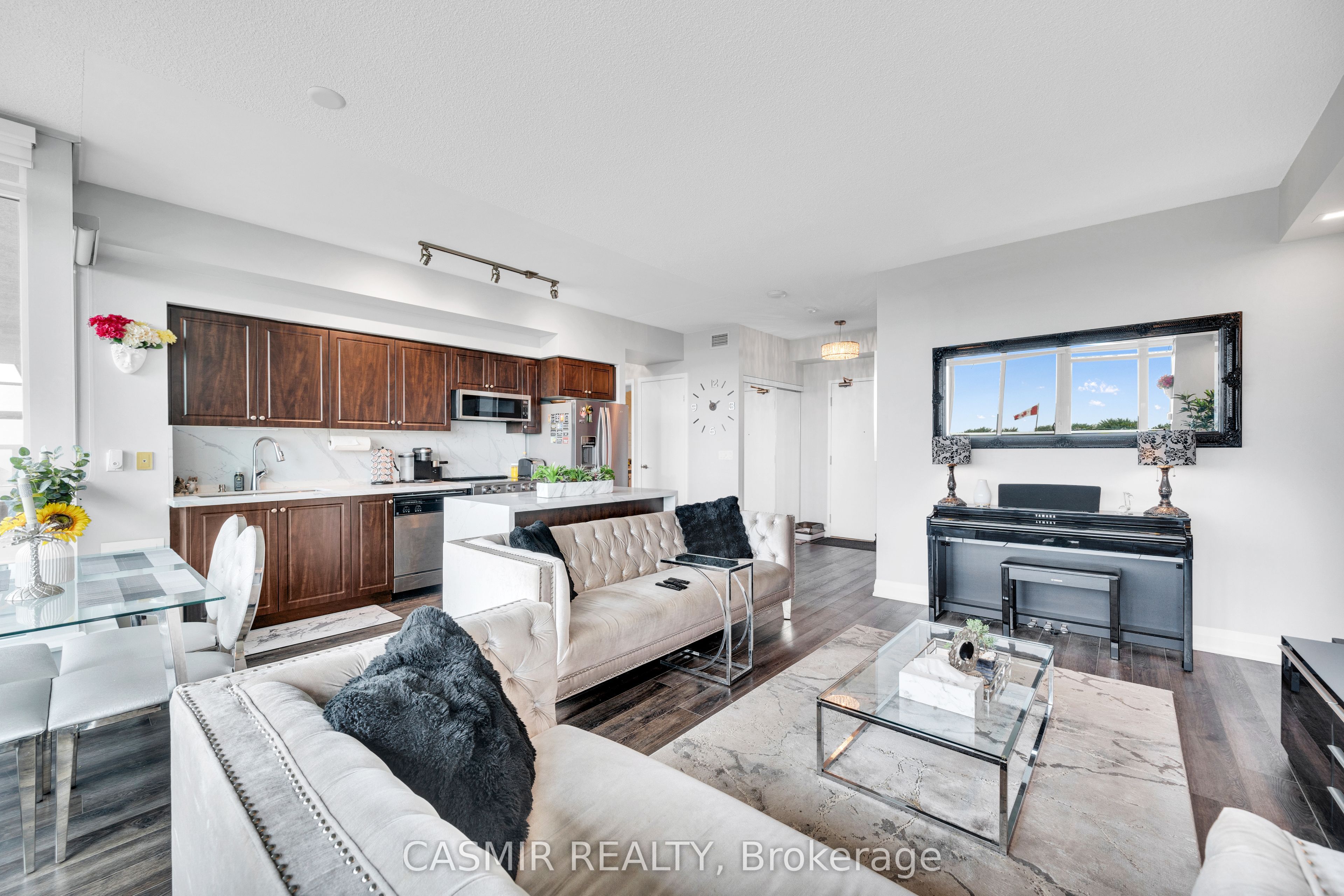 215 Fort York Boulevard 707 Property Photo 9