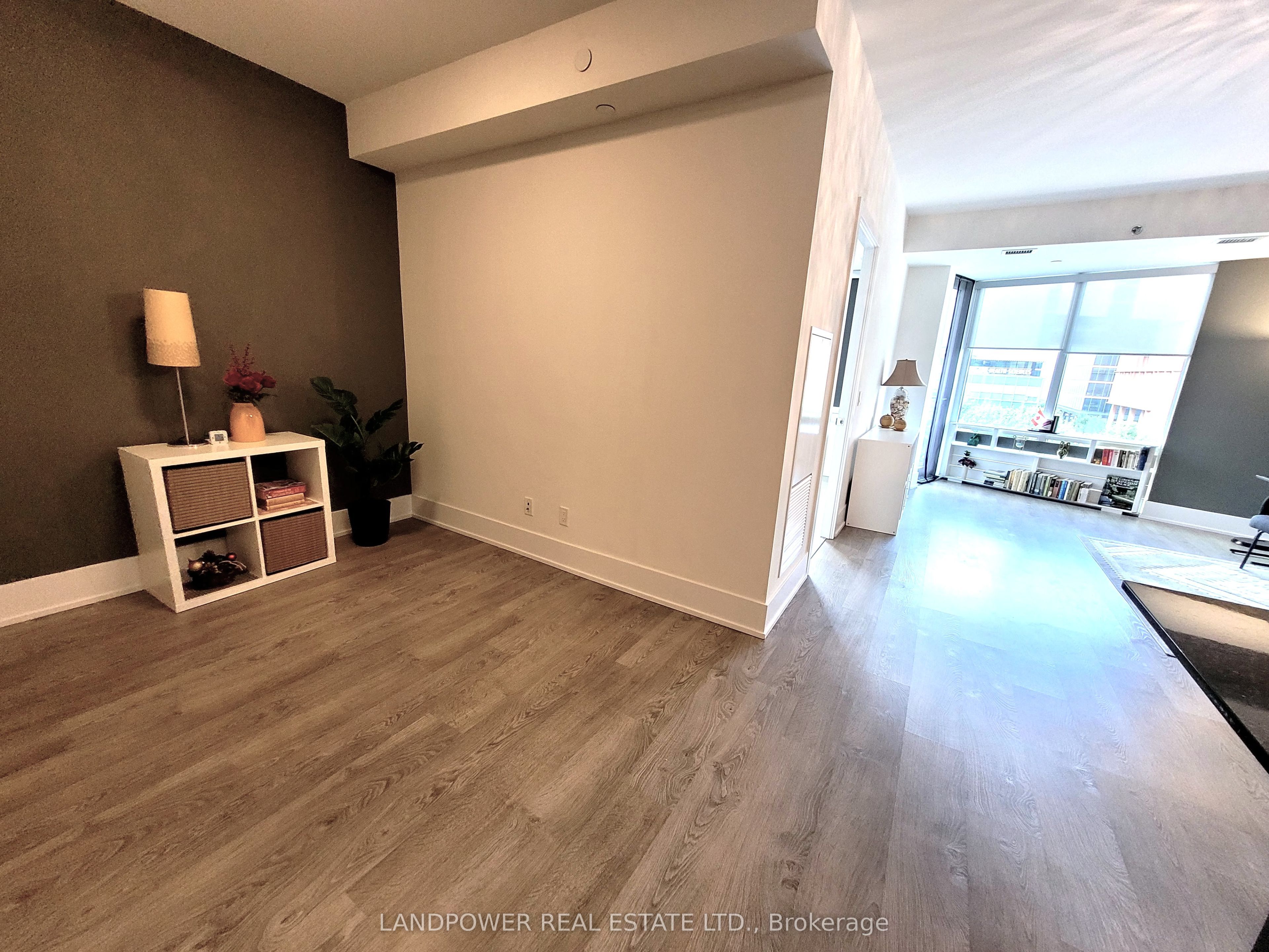 #434 - 15 Merchants' Wharf Property Photo 15