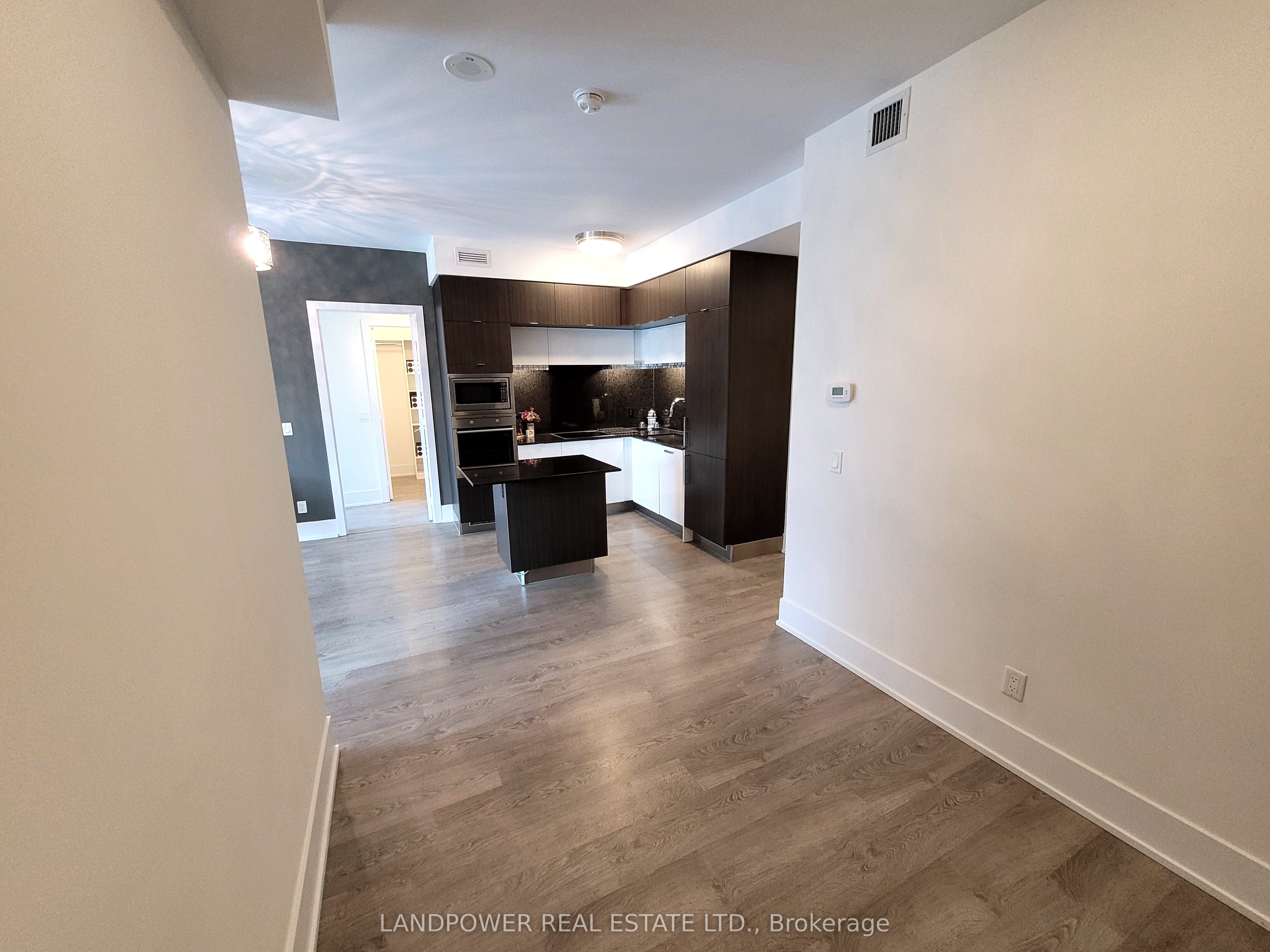 #434 - 15 Merchants' Wharf Property Photo 19