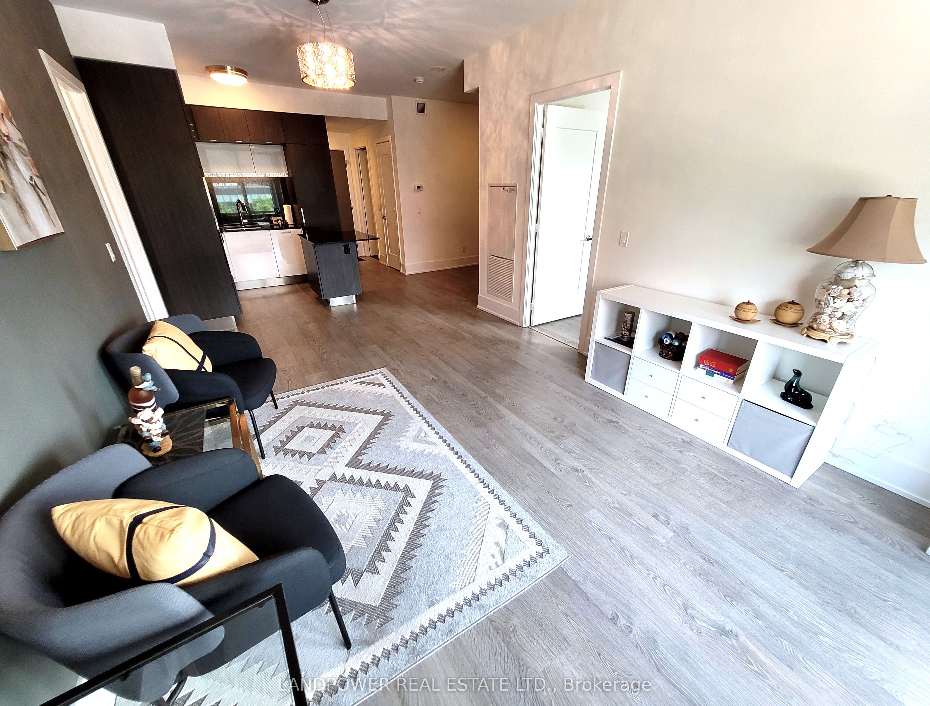 #434 - 15 Merchants' Wharf Property Photo 27
