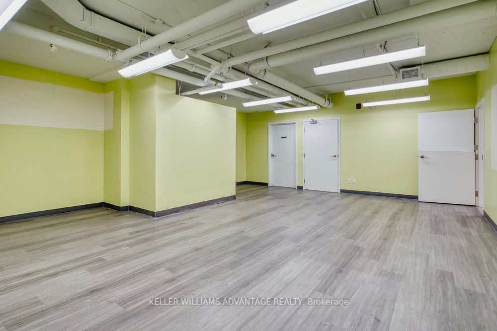 302 Spadina Avenue Basement Property Photo 1