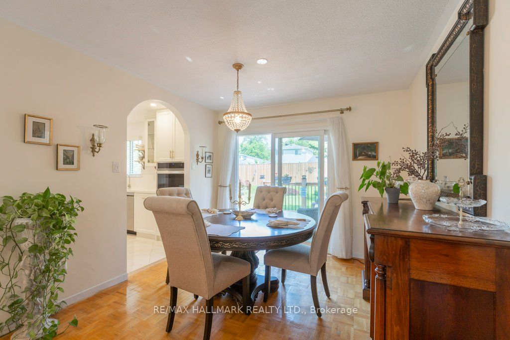 142 Aspenwood Drive Property Photo 5
