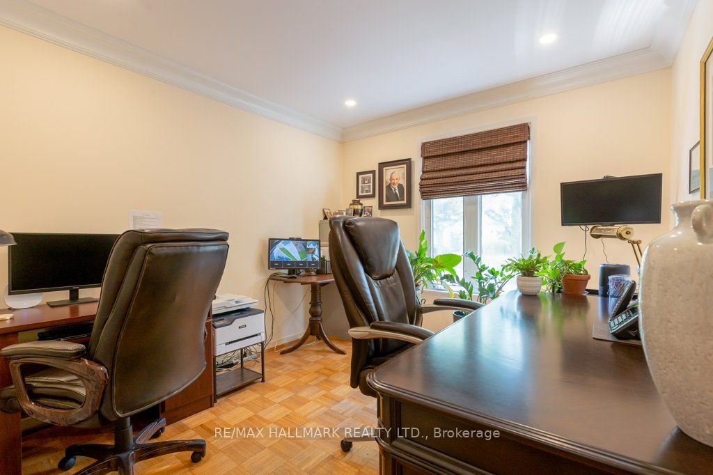 142 Aspenwood Drive Property Photo 11