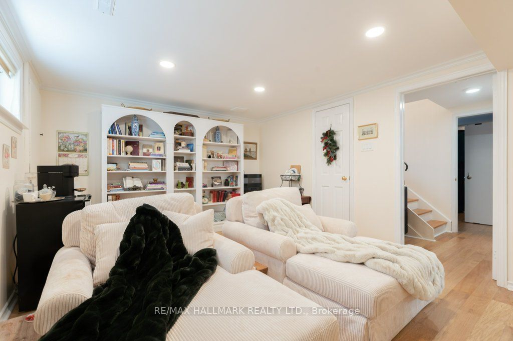 142 Aspenwood Drive Property Photo 13