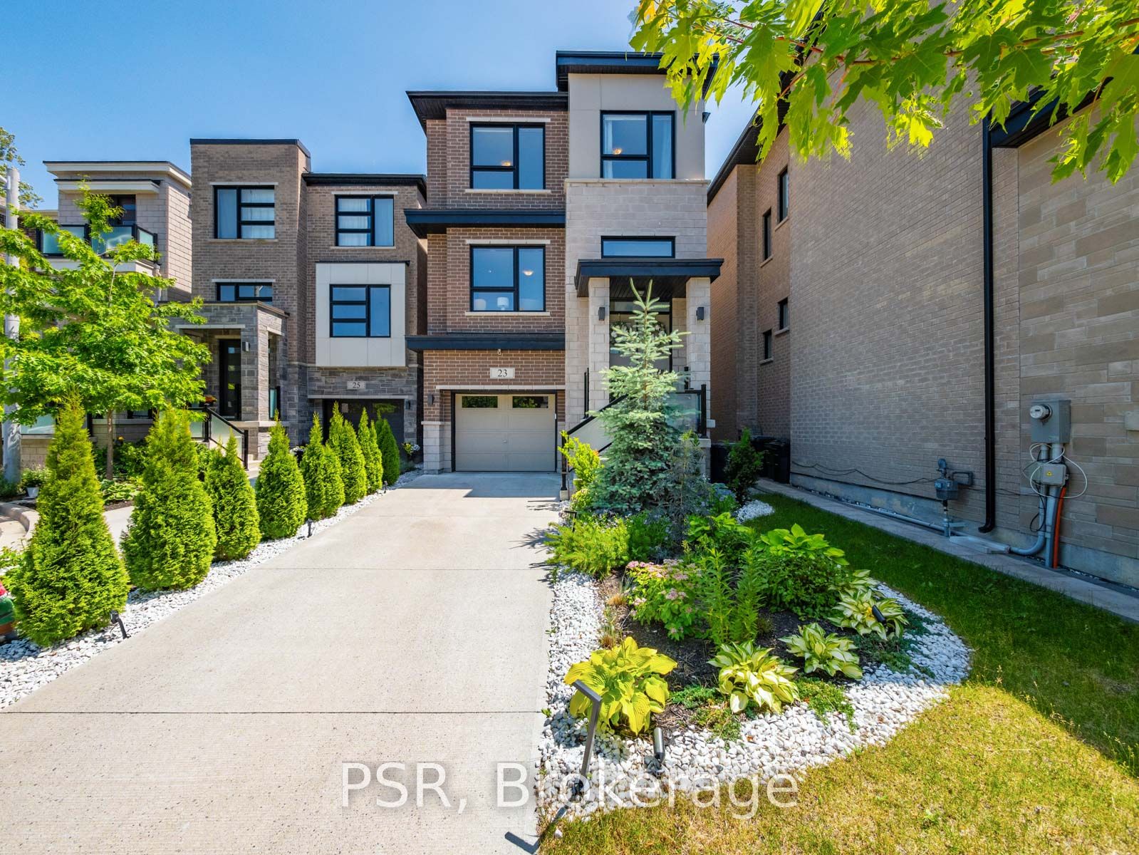 23 Hollyhock Court Property Photo 1