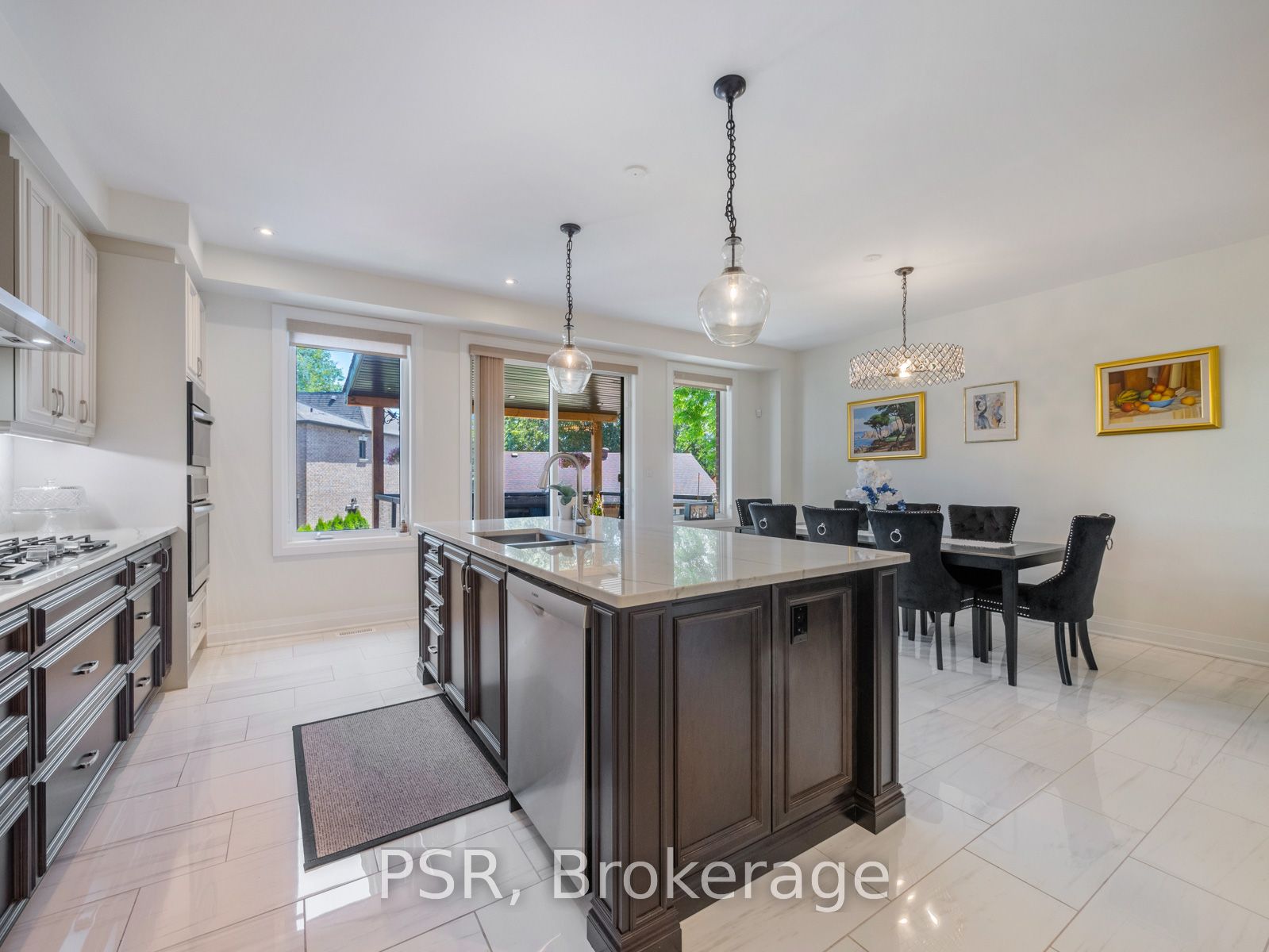 23 Hollyhock Court Property Photo 11