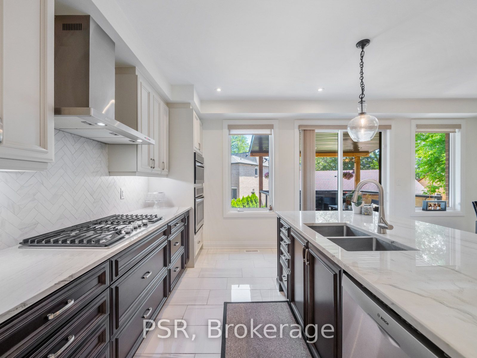 23 Hollyhock Court Property Photo 12