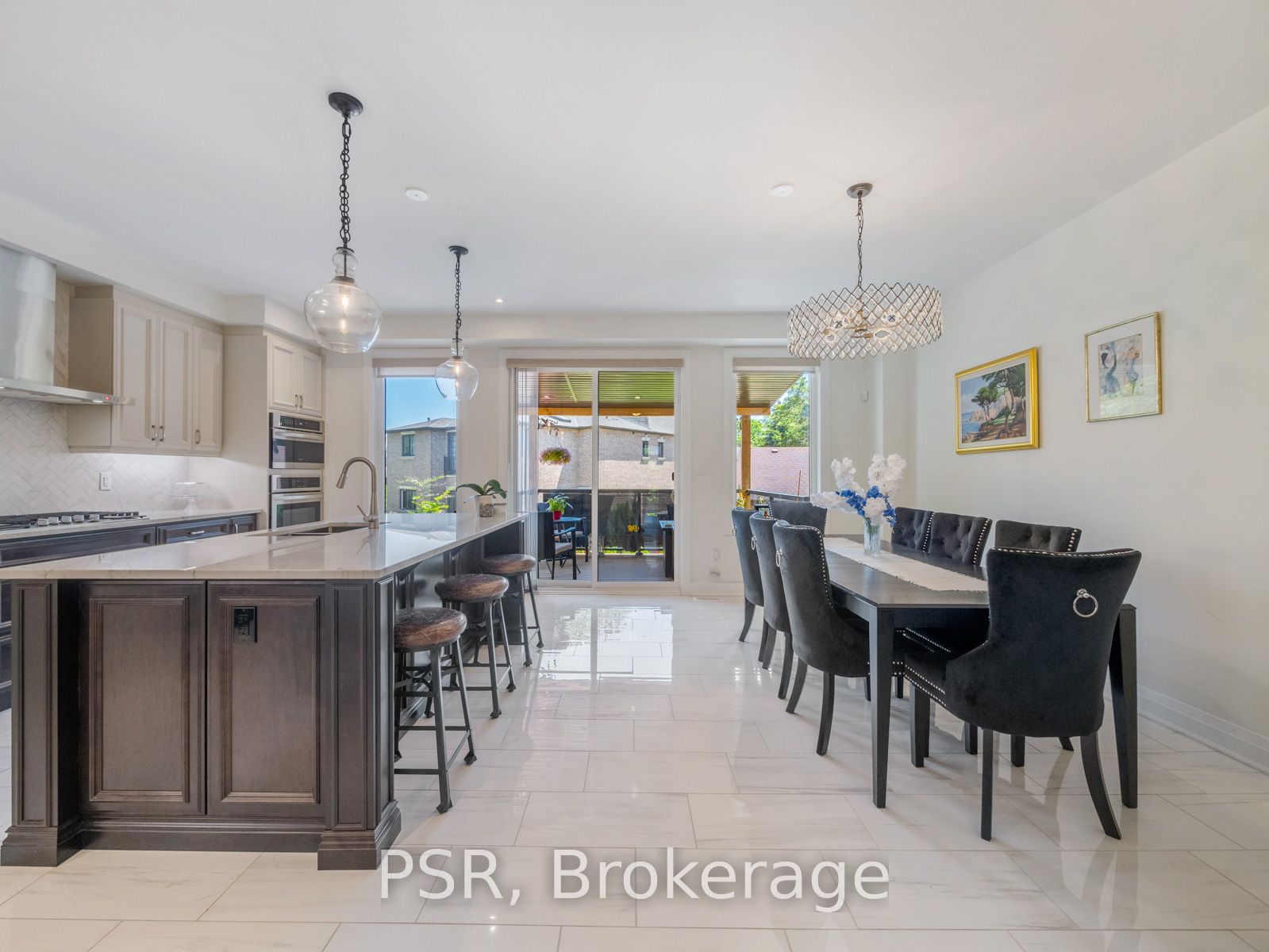 23 Hollyhock Court Property Photo 13
