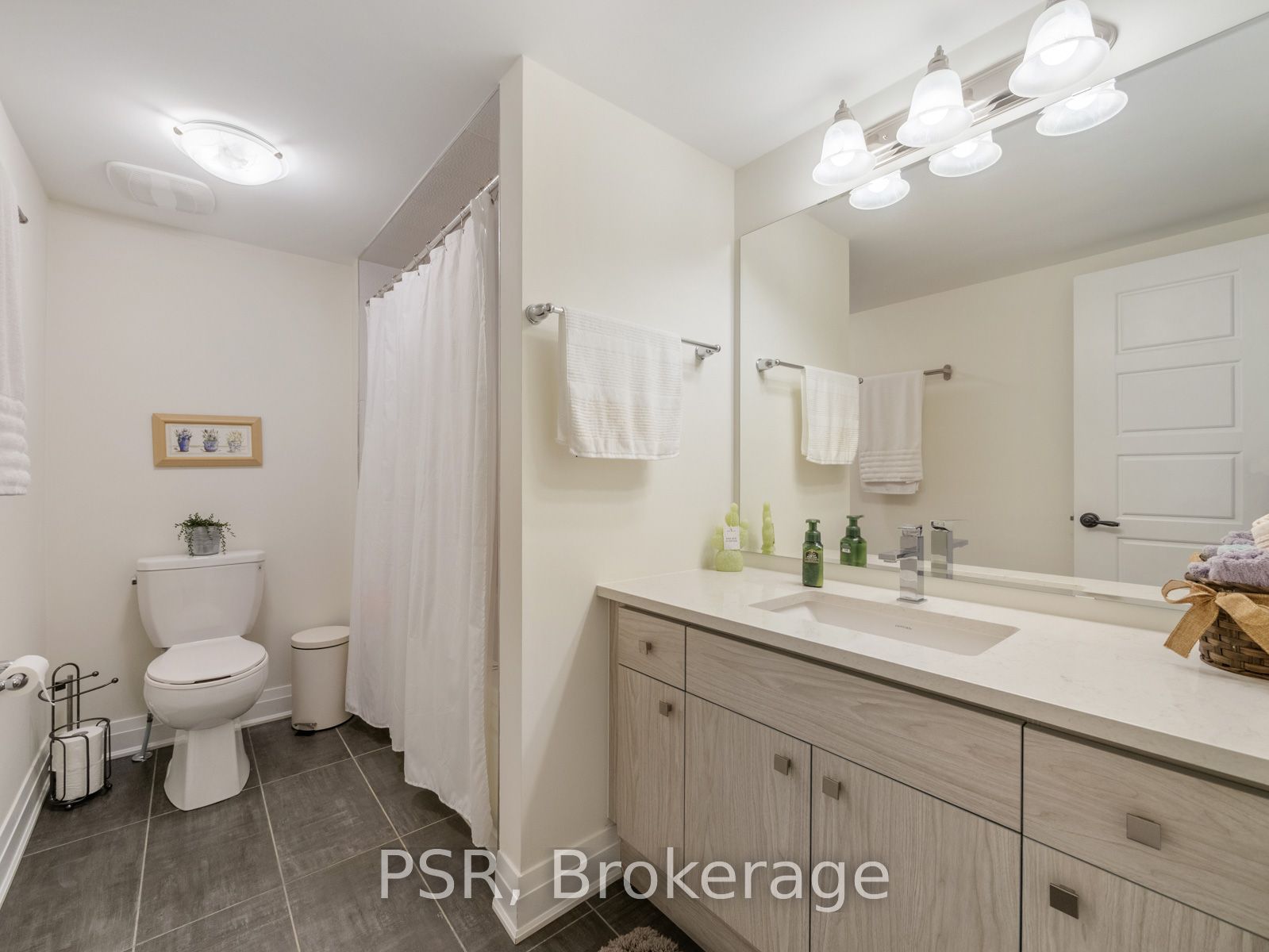 23 Hollyhock Court Property Photo 41