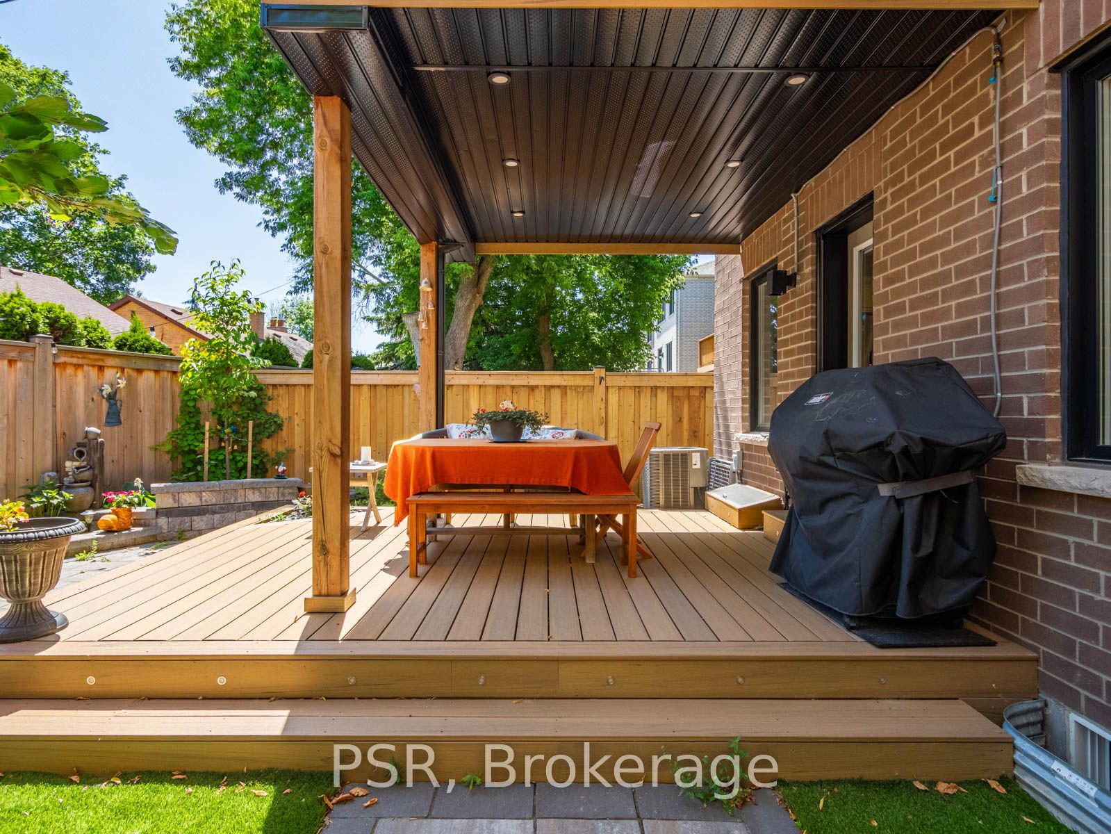23 Hollyhock Court Property Photo 44