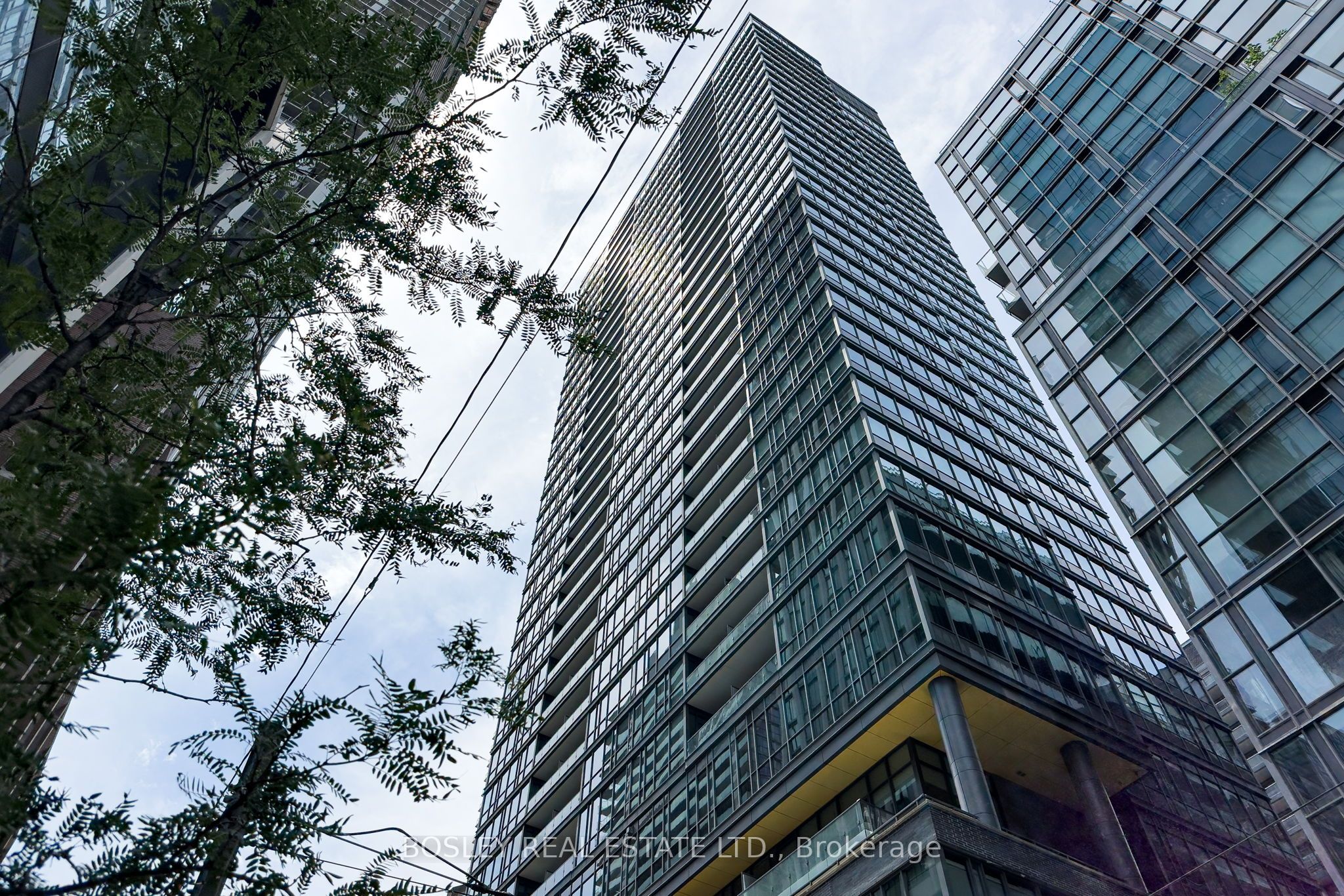 #607 - 8 Charlotte Street Property Photo 1