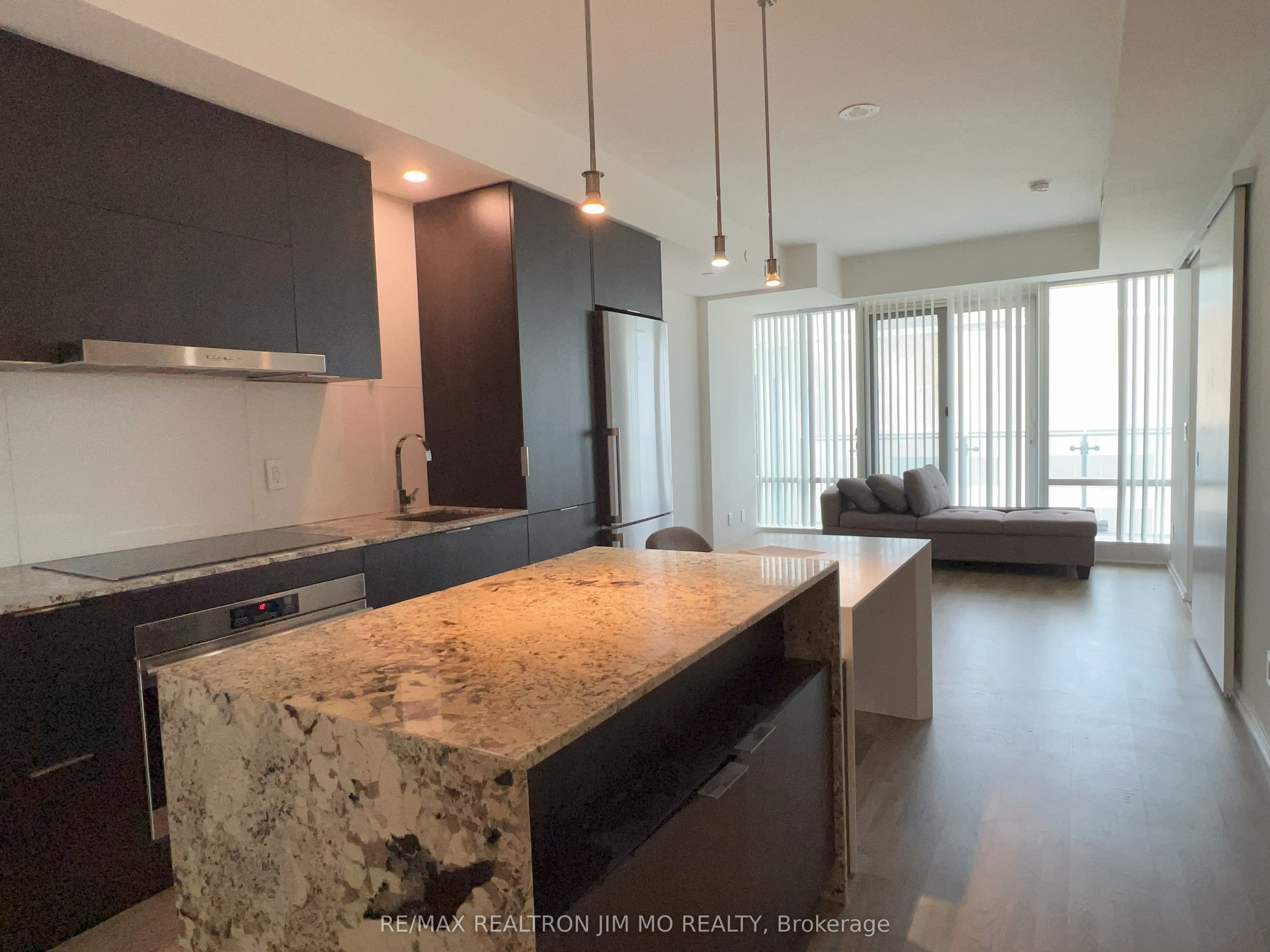 #3912 - 1 Bloor Street Property Photo 3