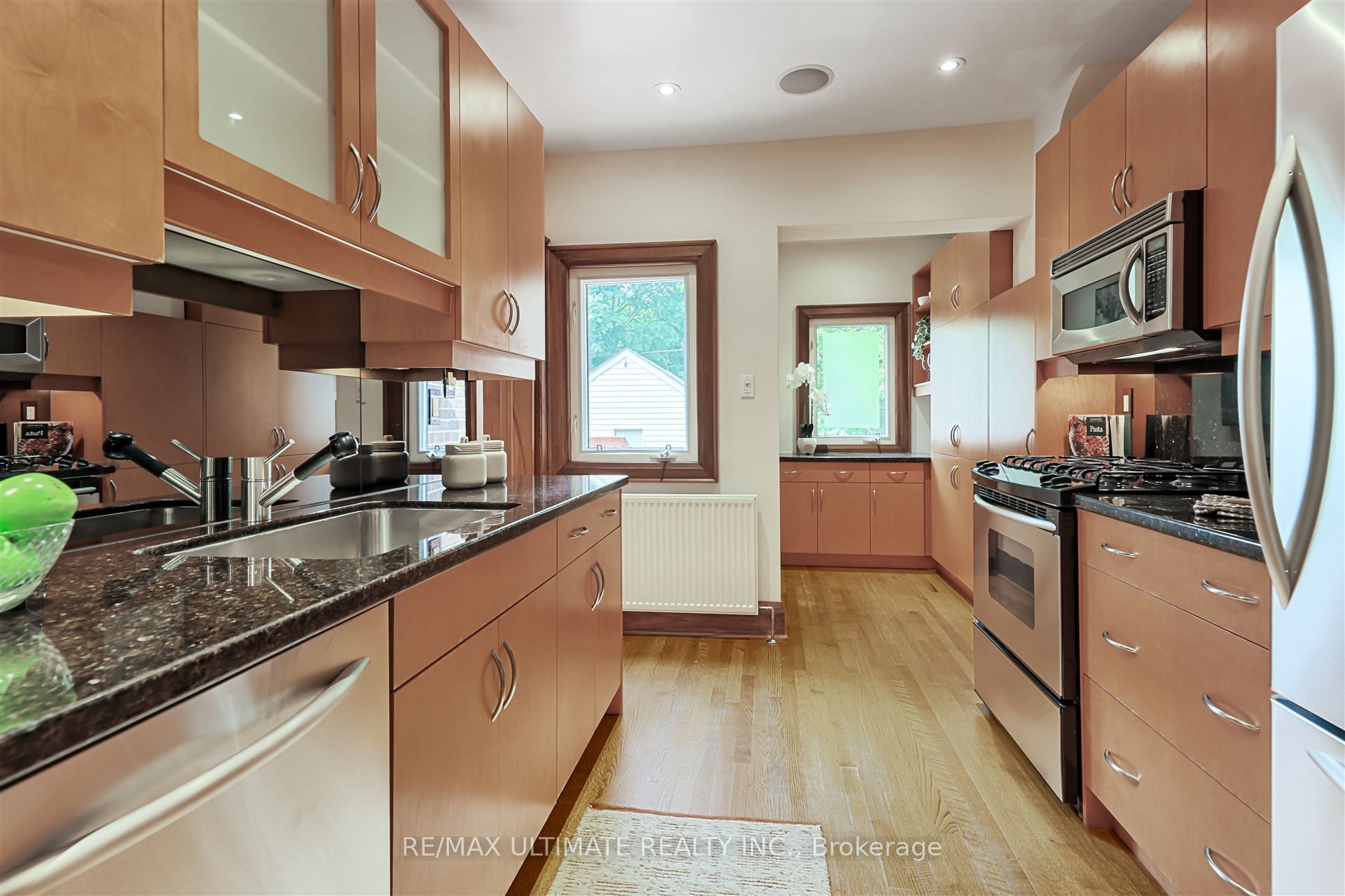 20 Woburn Avenue Property Photo 11