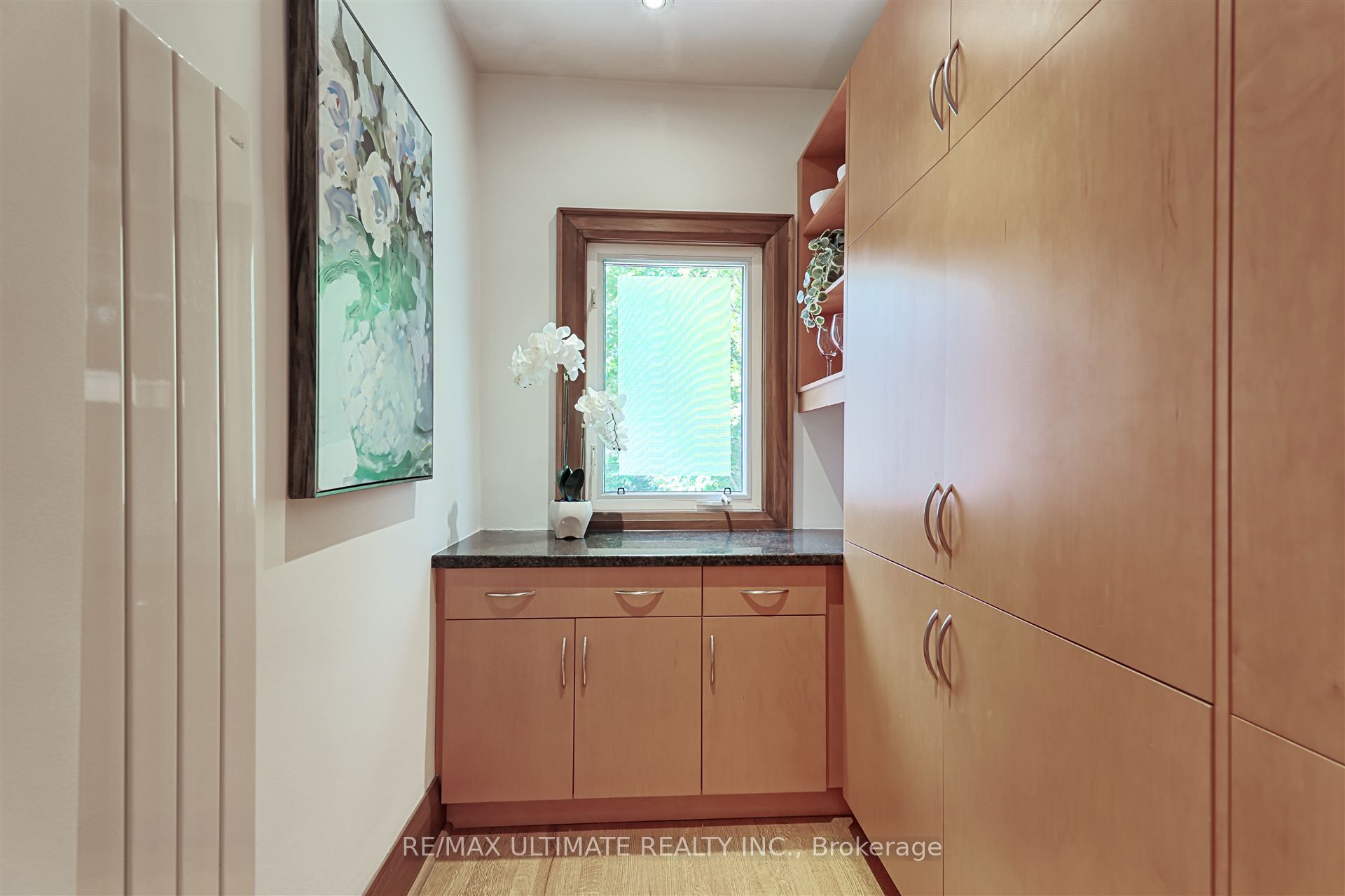 20 Woburn Avenue Property Photo 12