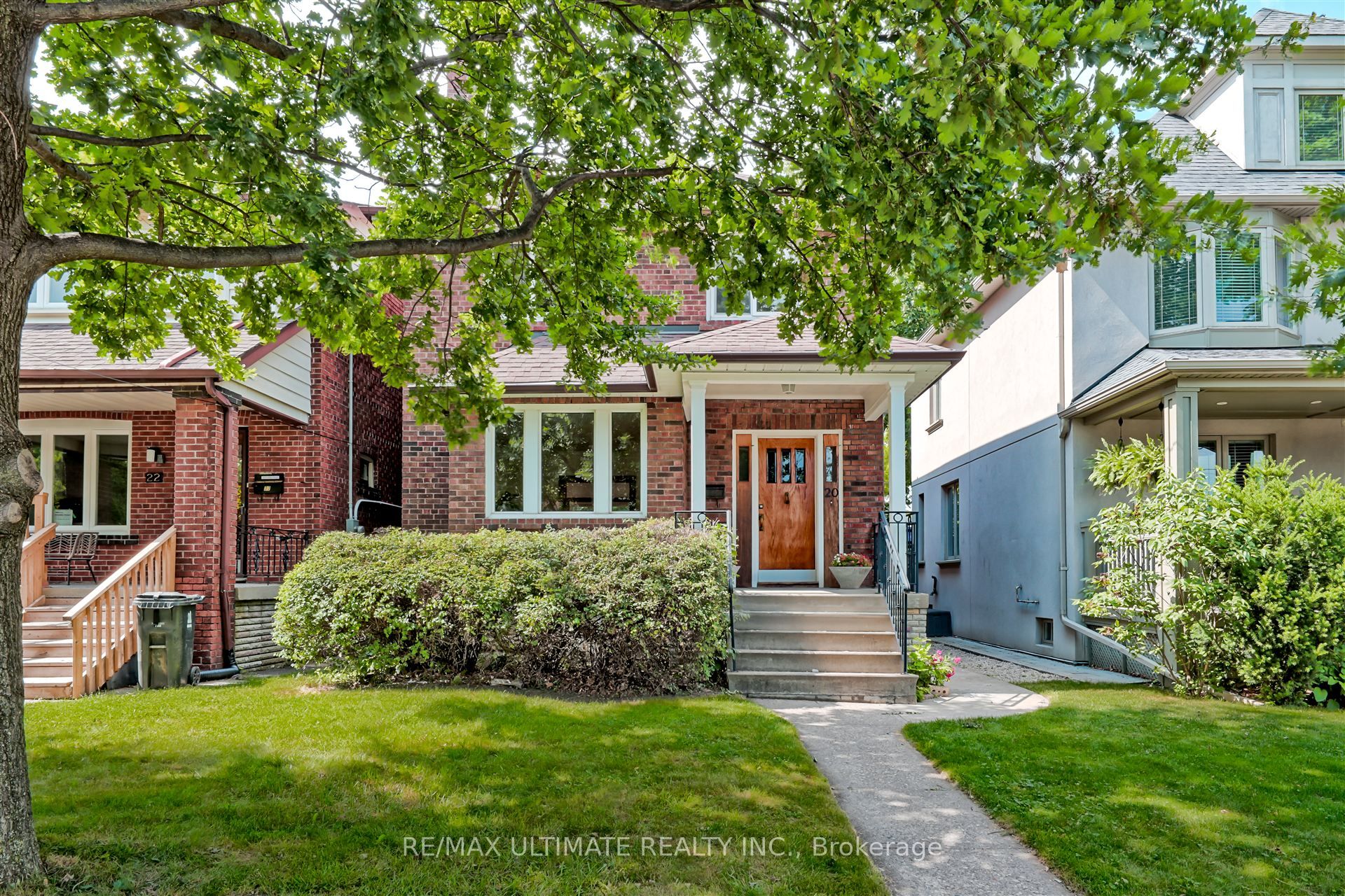 20 Woburn Avenue Property Photo 33