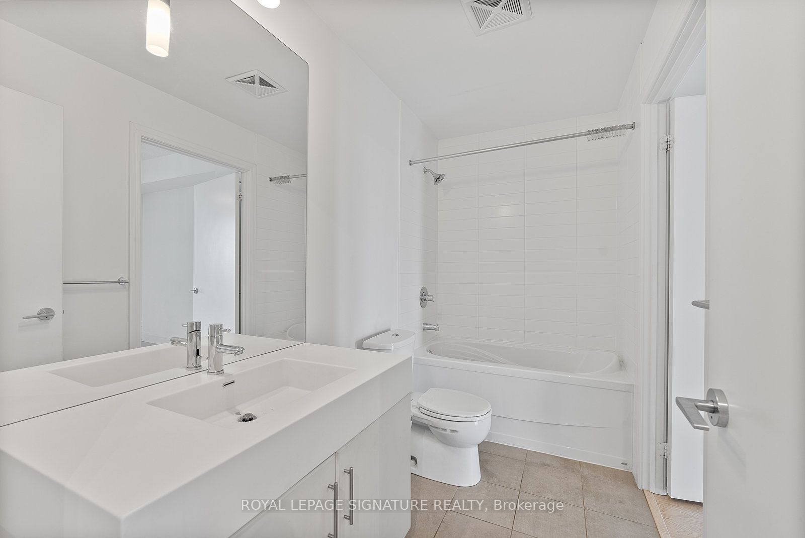 116 George Street N1104 Property Photo 23