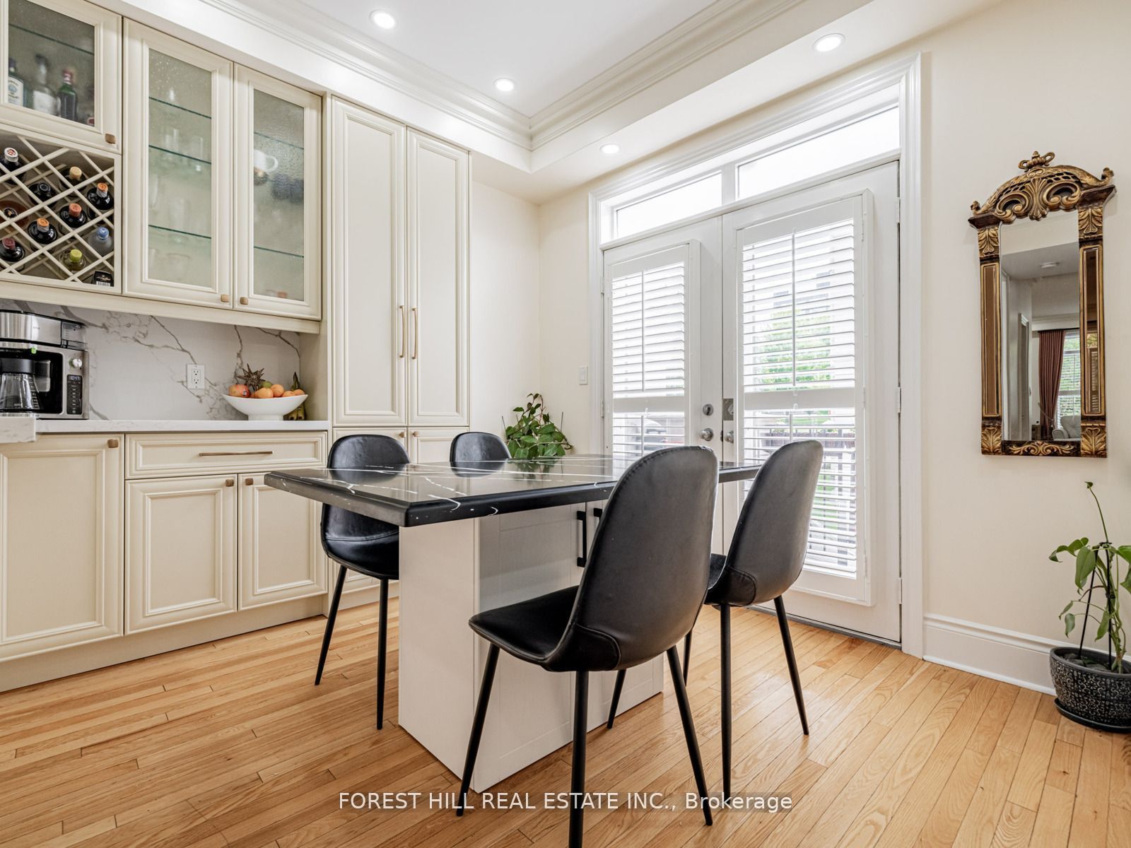 22 Espana Lane Property Photo 4