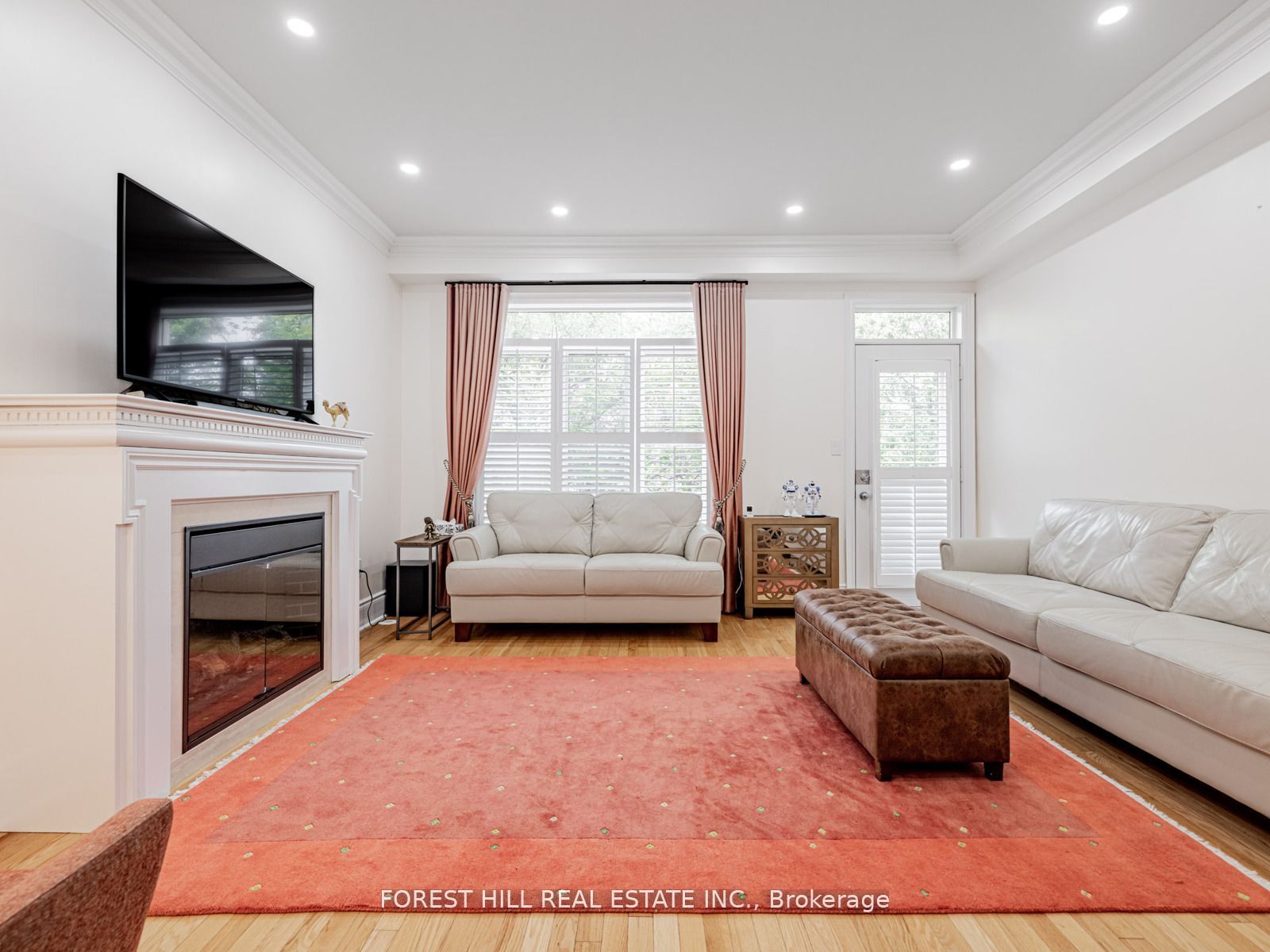 22 Espana Lane Property Photo 8