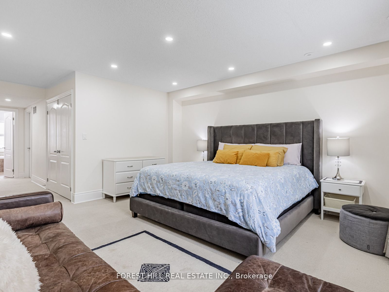 22 Espana Lane Property Photo 12