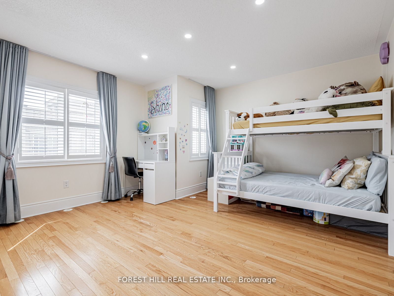 22 Espana Lane Property Photo 15