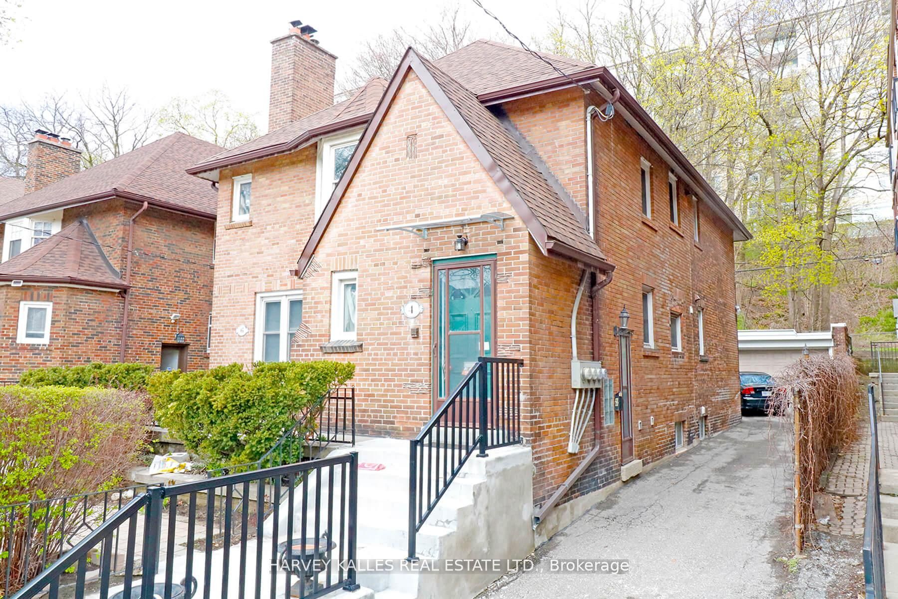 4 Poplar Plains Crescent B Rear Property Photo 1