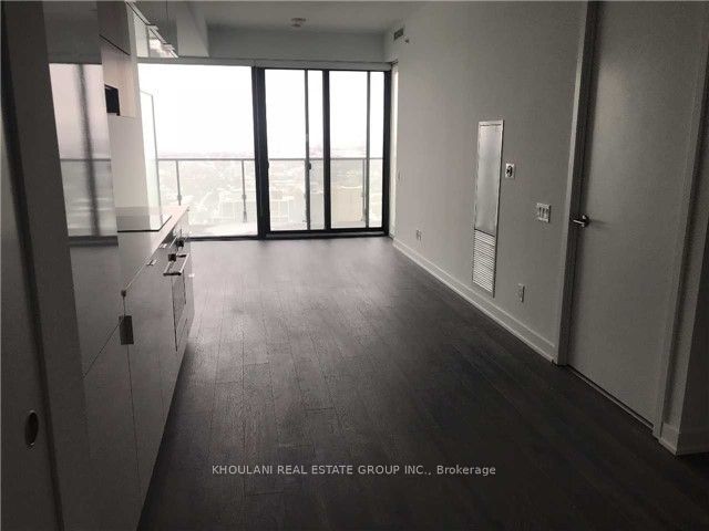 185 Roehampton Avenue 2508 Property Photo 2