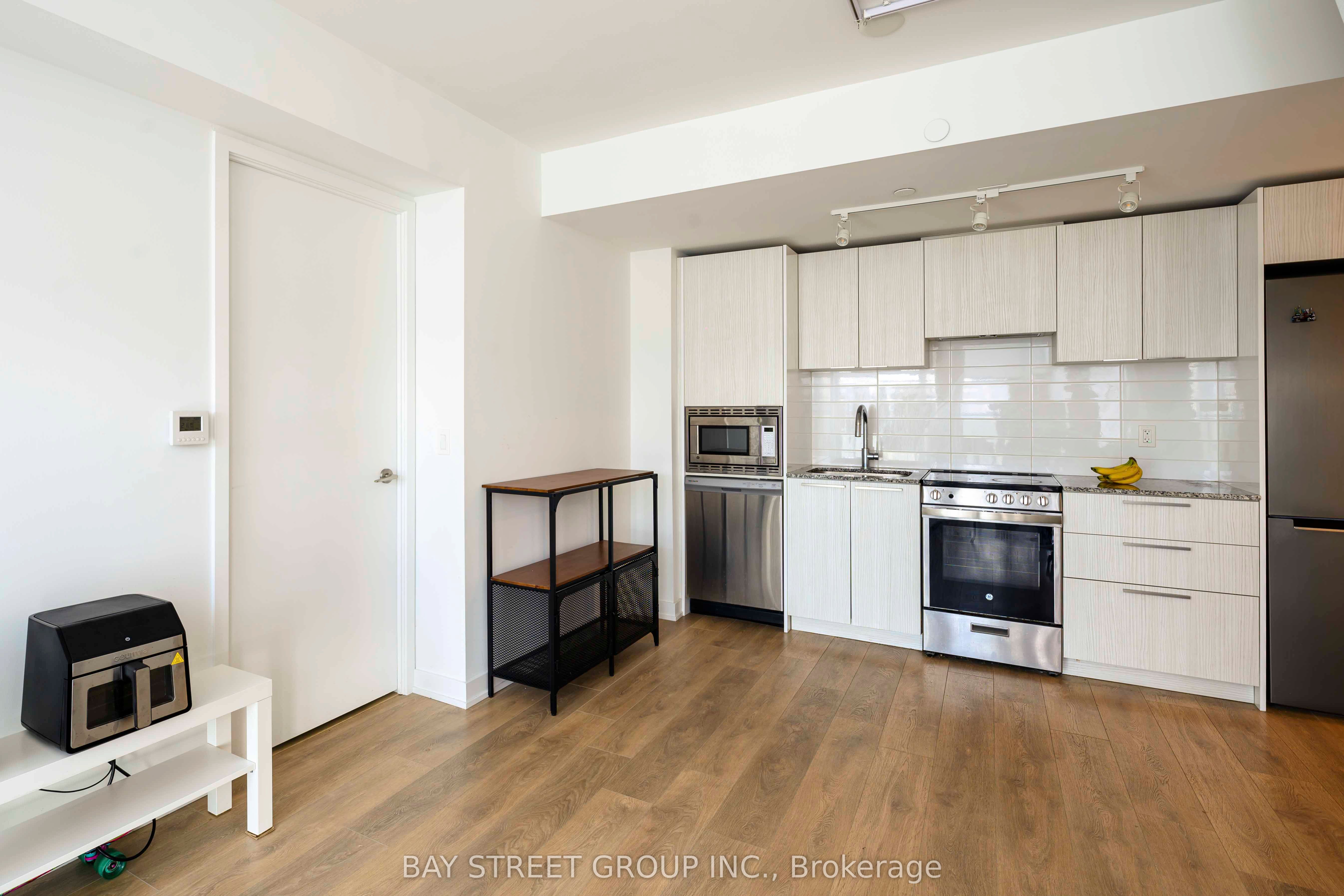 #4805 - 501 Yonge Street Property Photo 13