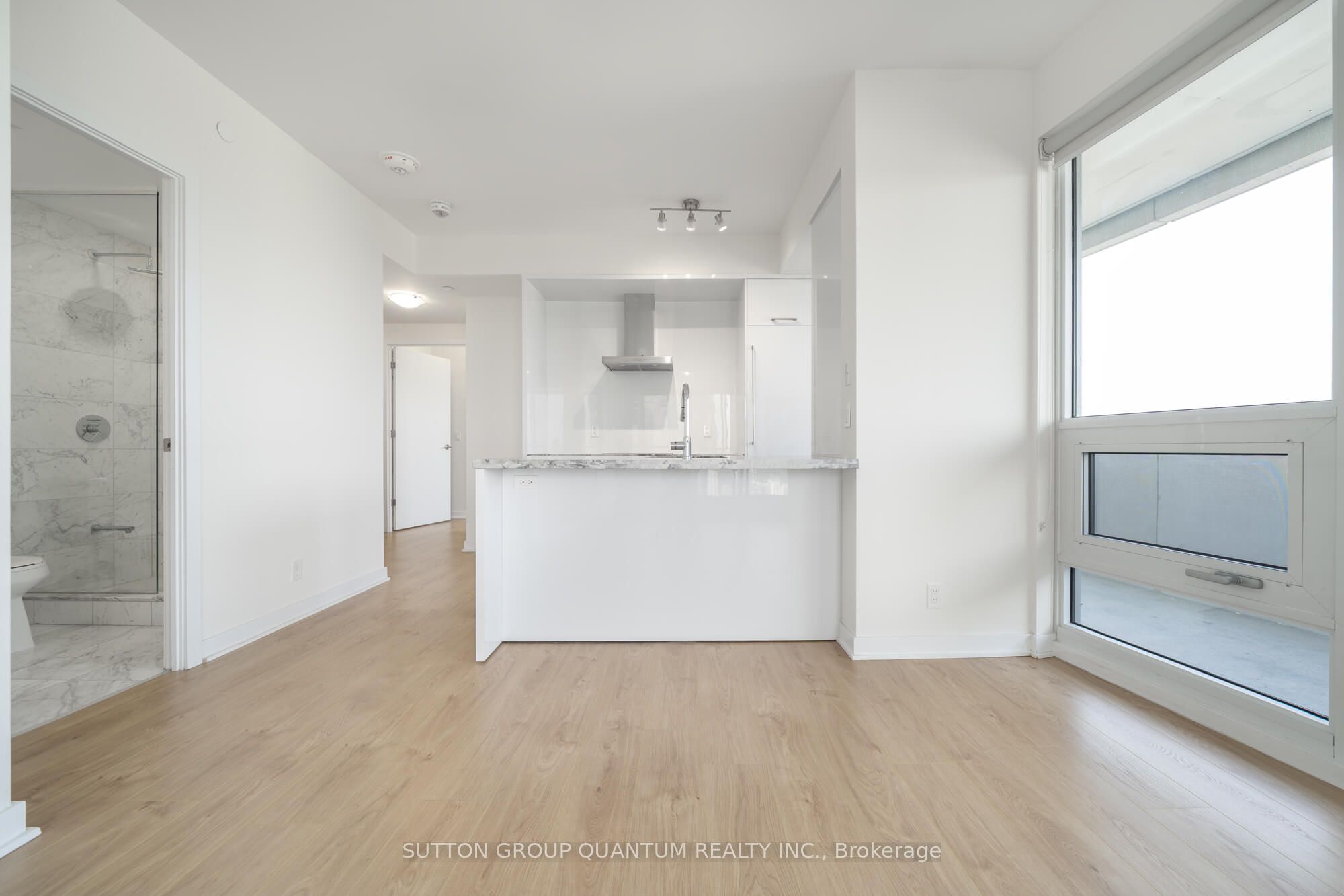 2221 Yonge Street 4003 Property Photo 4