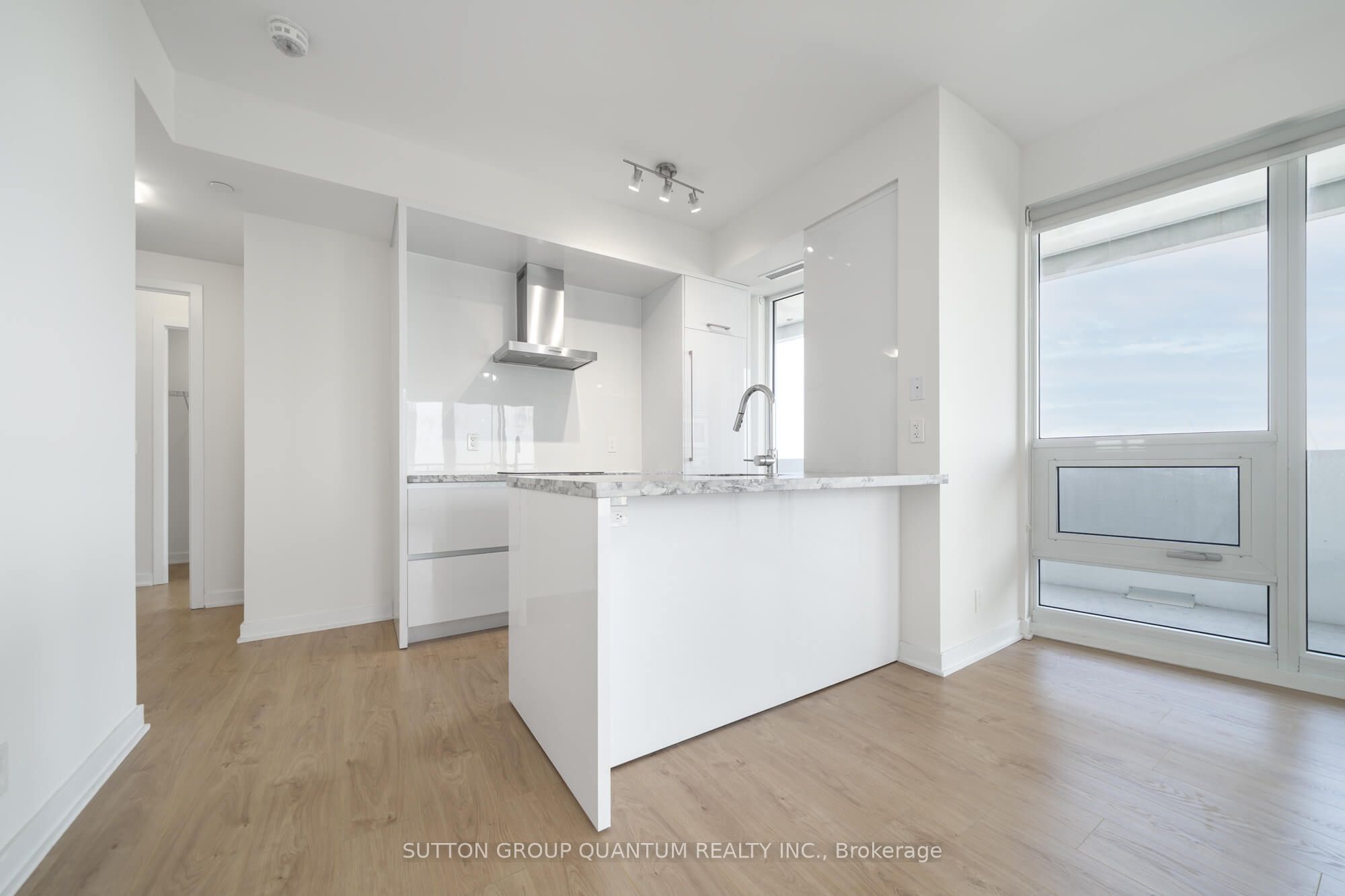 2221 Yonge Street 4003 Property Photo 5